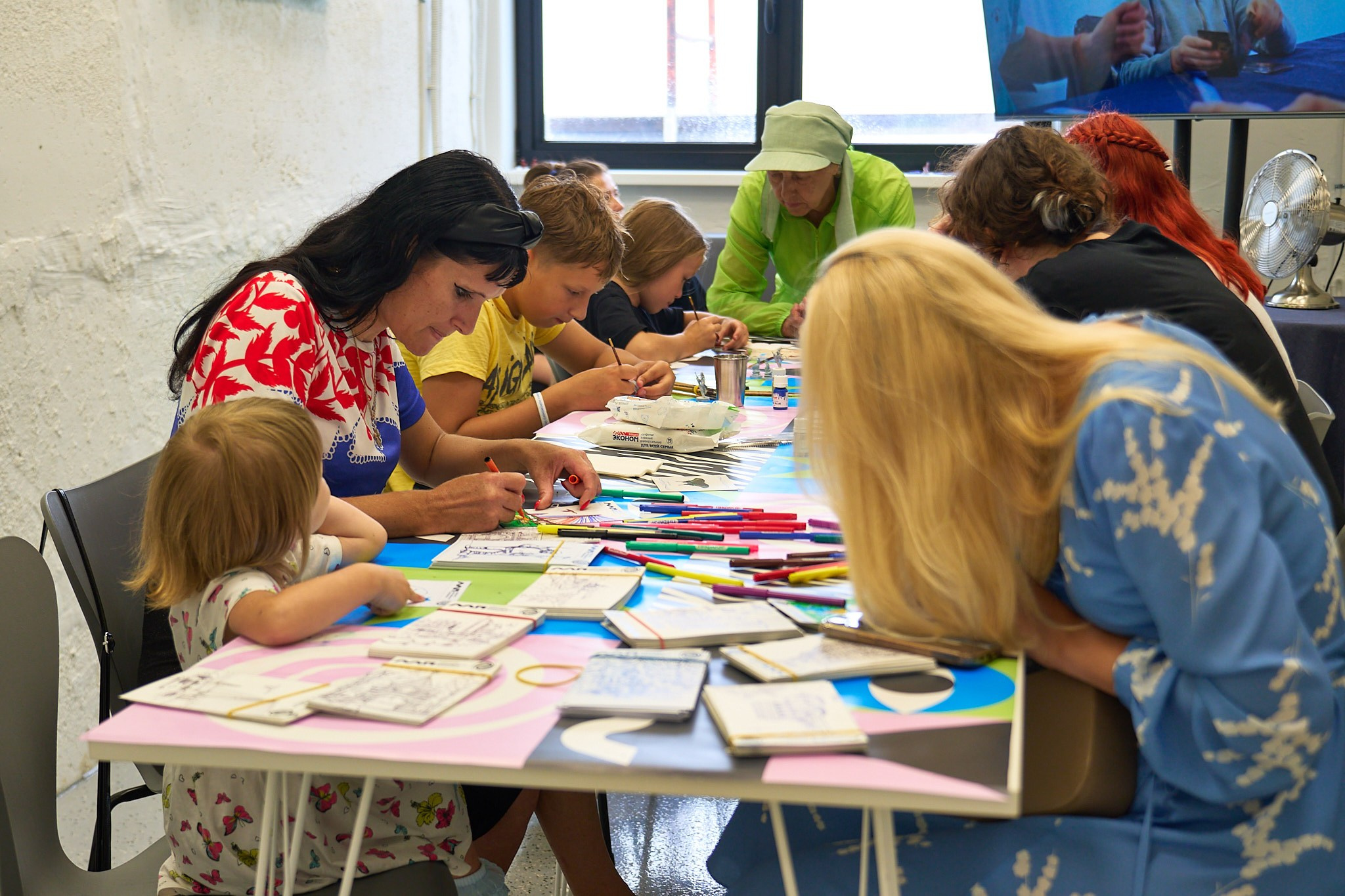 Молодёжный выходной в креативном пространстве. Профессиональный репортажный фотограф Инесса Иминова