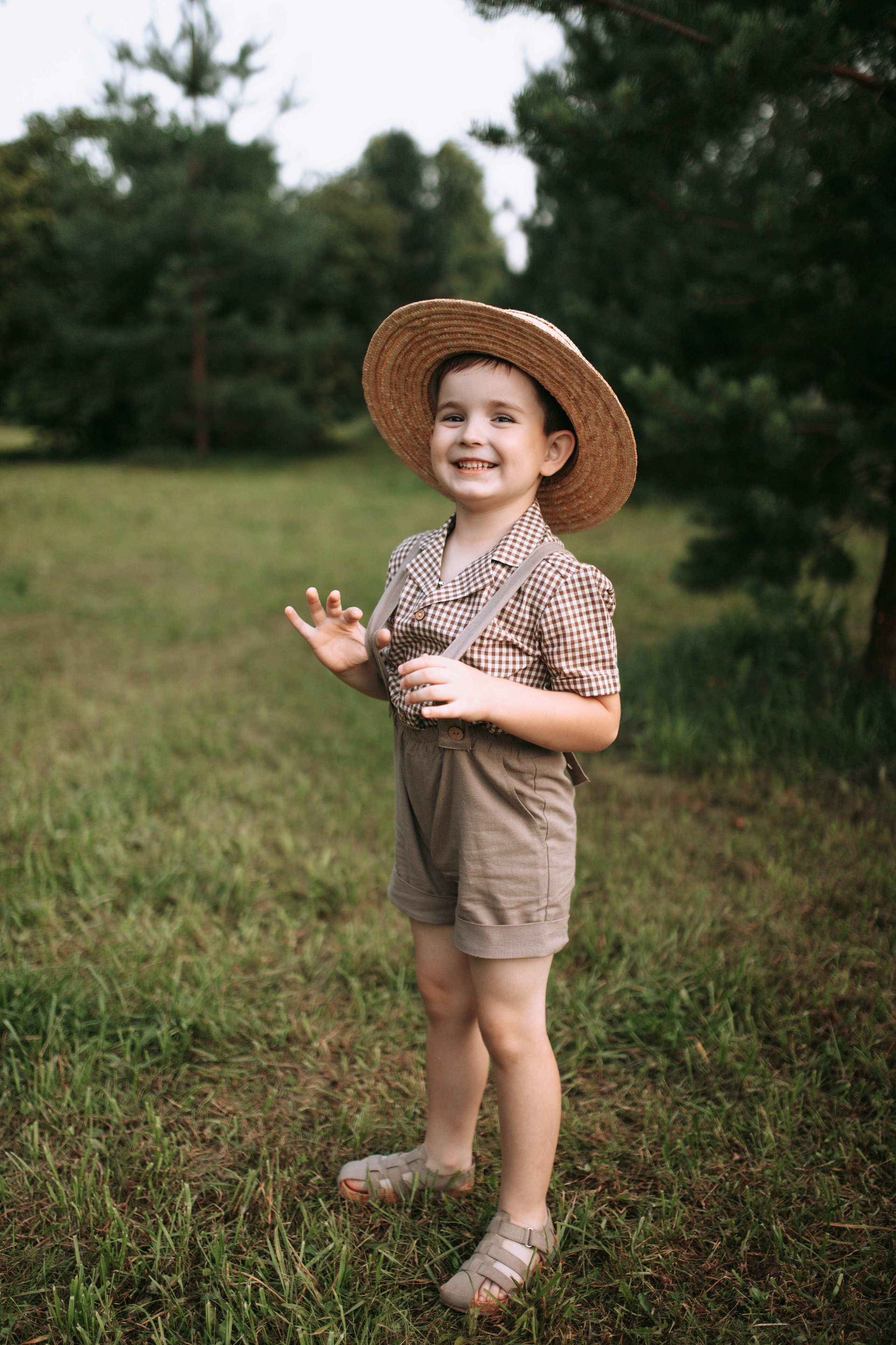 Весёлая прогулка вместе с мамой. Свадебный и семейный фотограф в Нижнем Новгороде