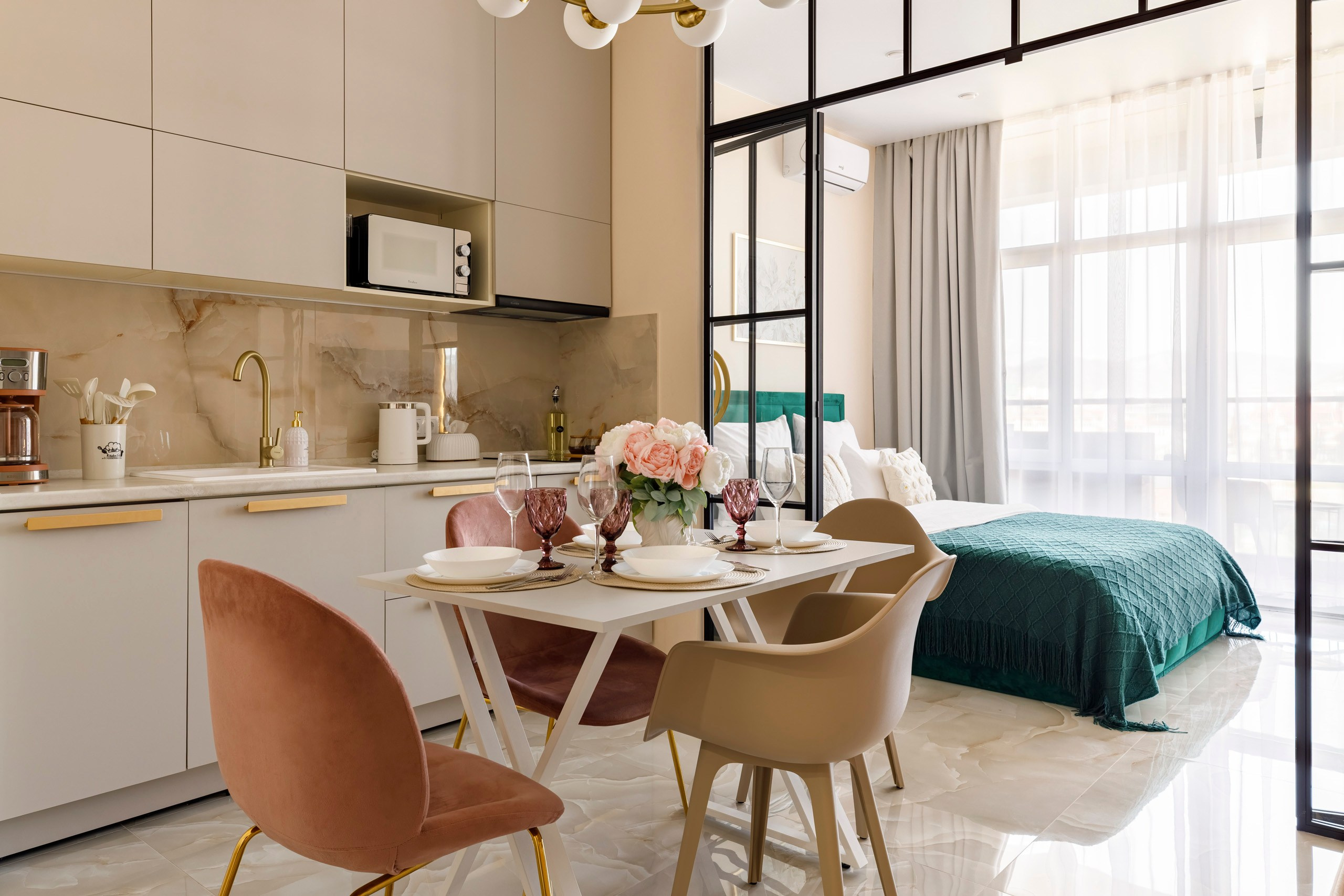 Судак. Апартаменты для суточной аренды. Atlas Apart-Hotel & SPA. Интерьерный фотограф Симонян Сергей в Крыму
