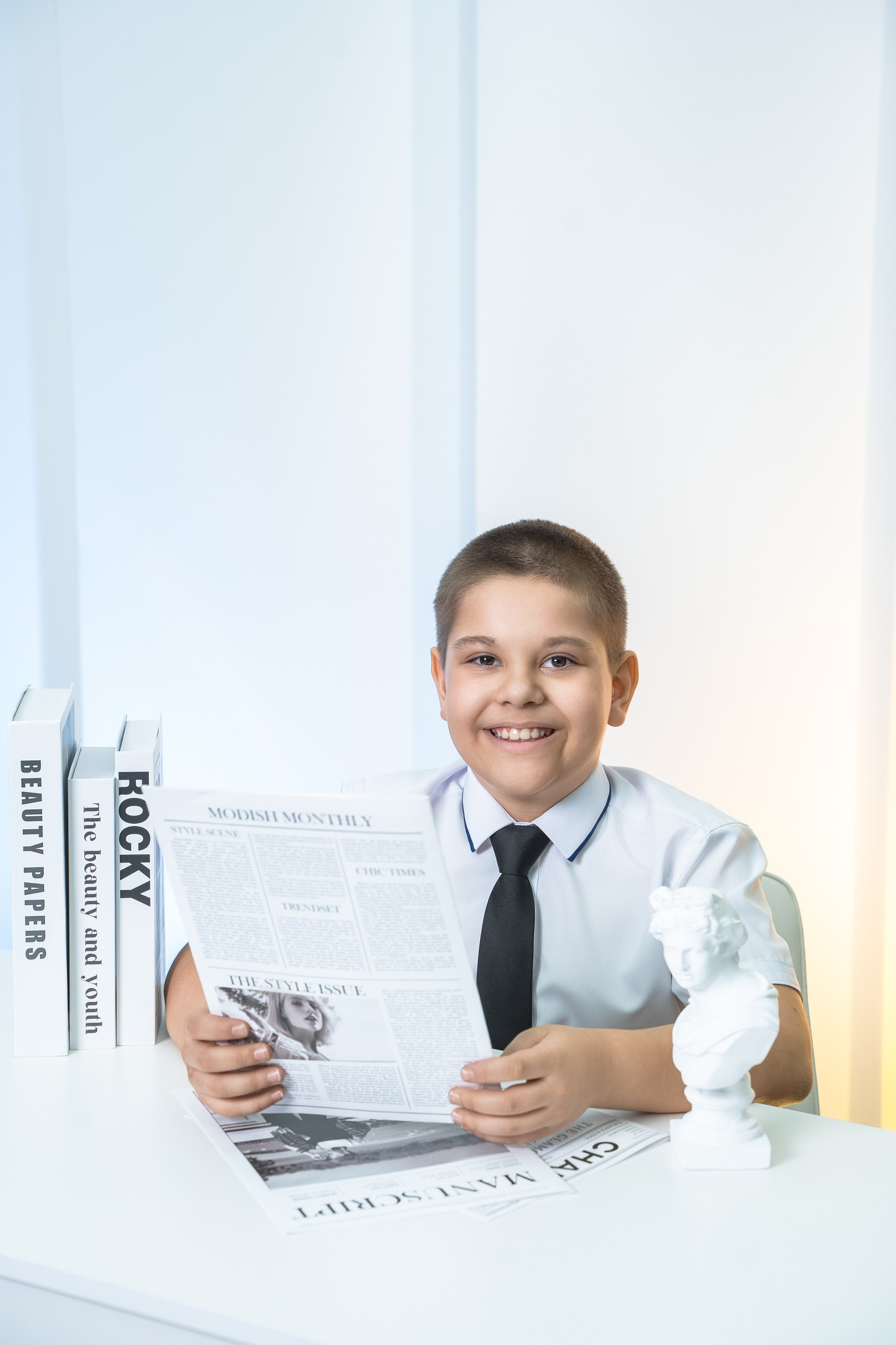 Выпускная фотосессия в фотостудии. Выпускные альбомы Нижнекамск Набережные Челны Фотостудия Небо