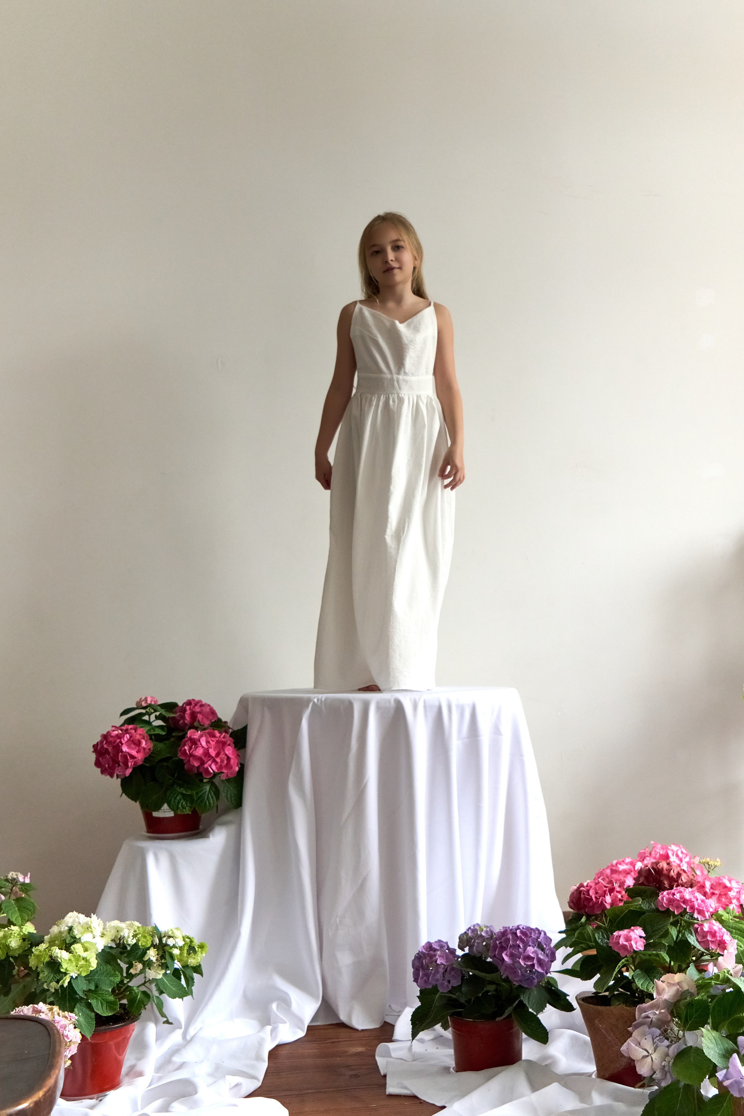 Мария в мыльных пузырях и гортензиях. Фотограф в Краснодаре Татьяна Вижевитова