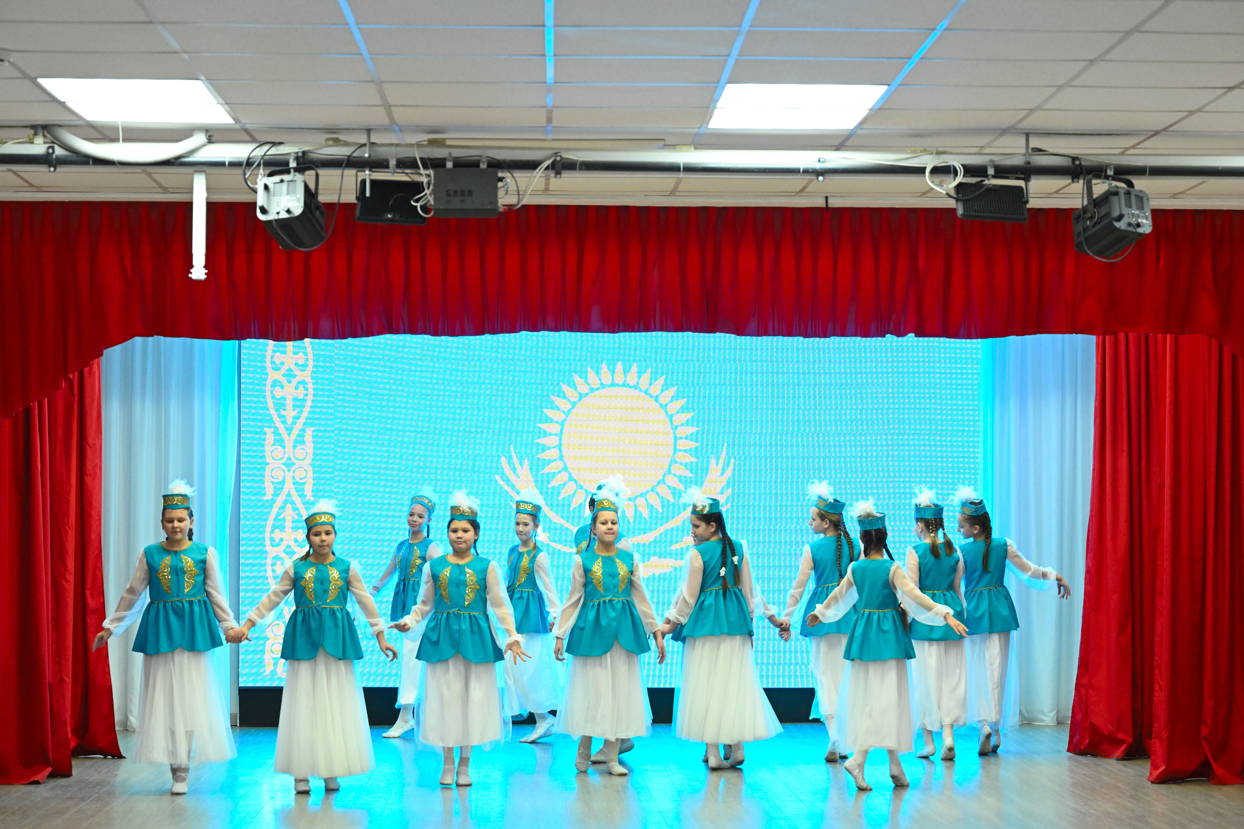 2025-11-21 День семьи 127. Снежинск фото Андрианов