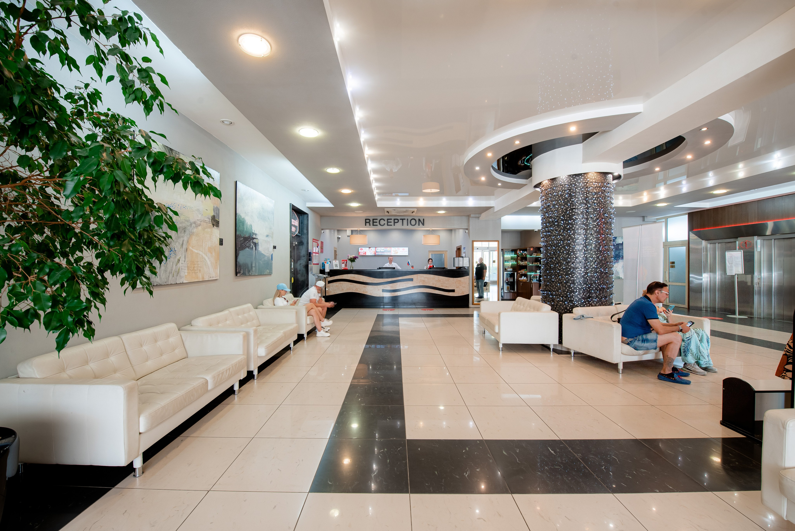 Отель Южный и Сити Холл. Волгоград. Фотограф в Волгограде и Волжском Александр Горбань