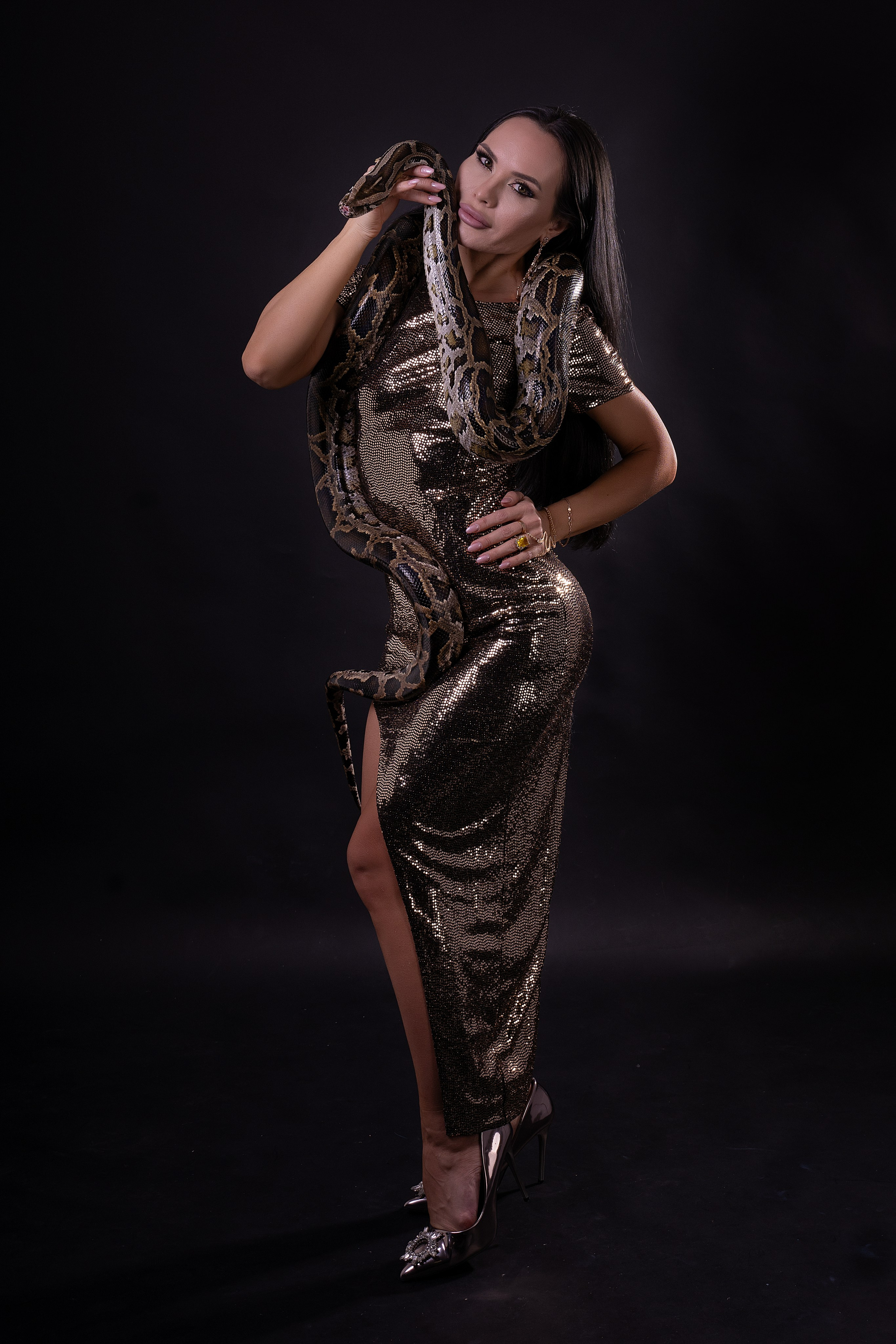 Сьемка с живым питоном. Главная