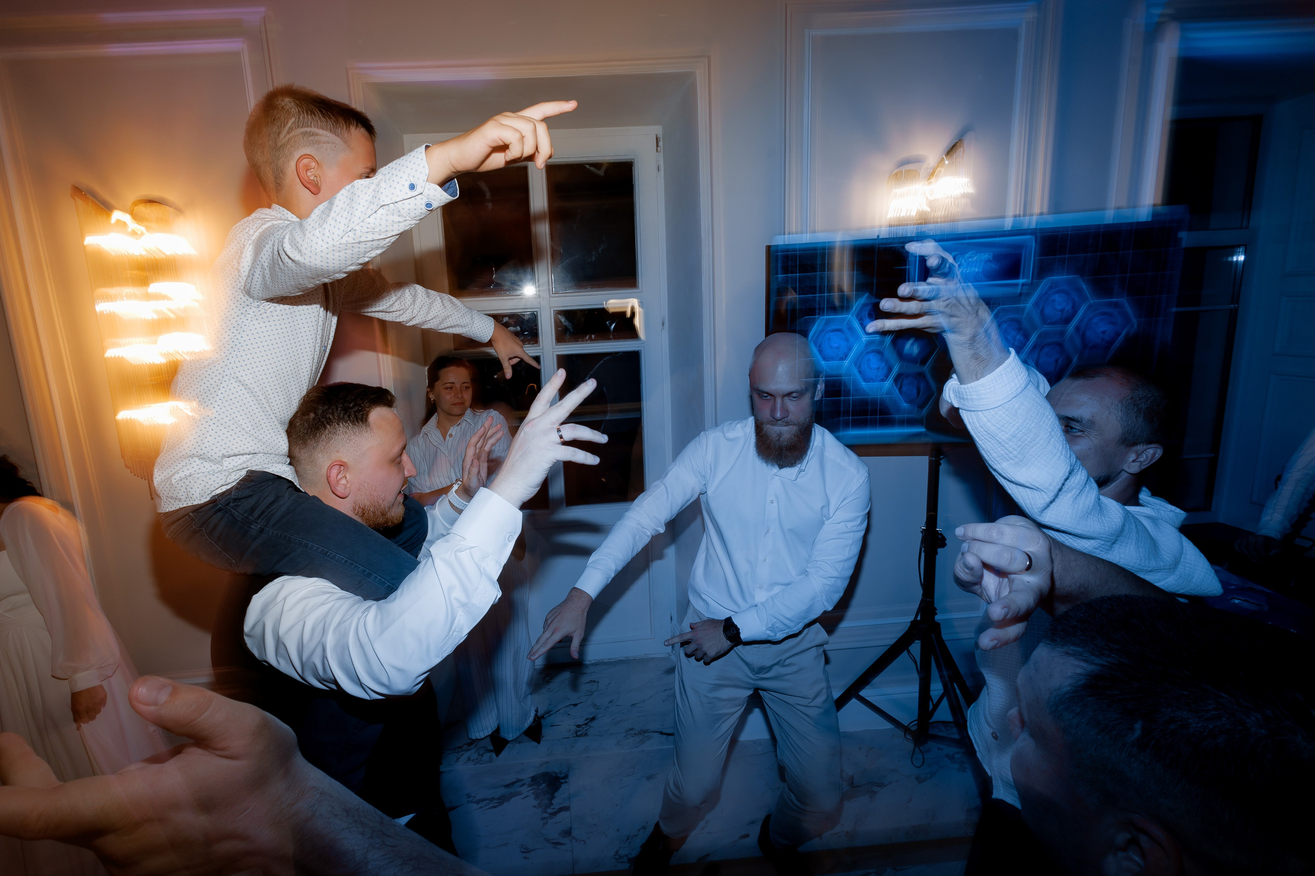 Свадебный банкет Полины и Ильи: волшебство в «Музыке и Времени». Свадебный фотограф Михаил Александров