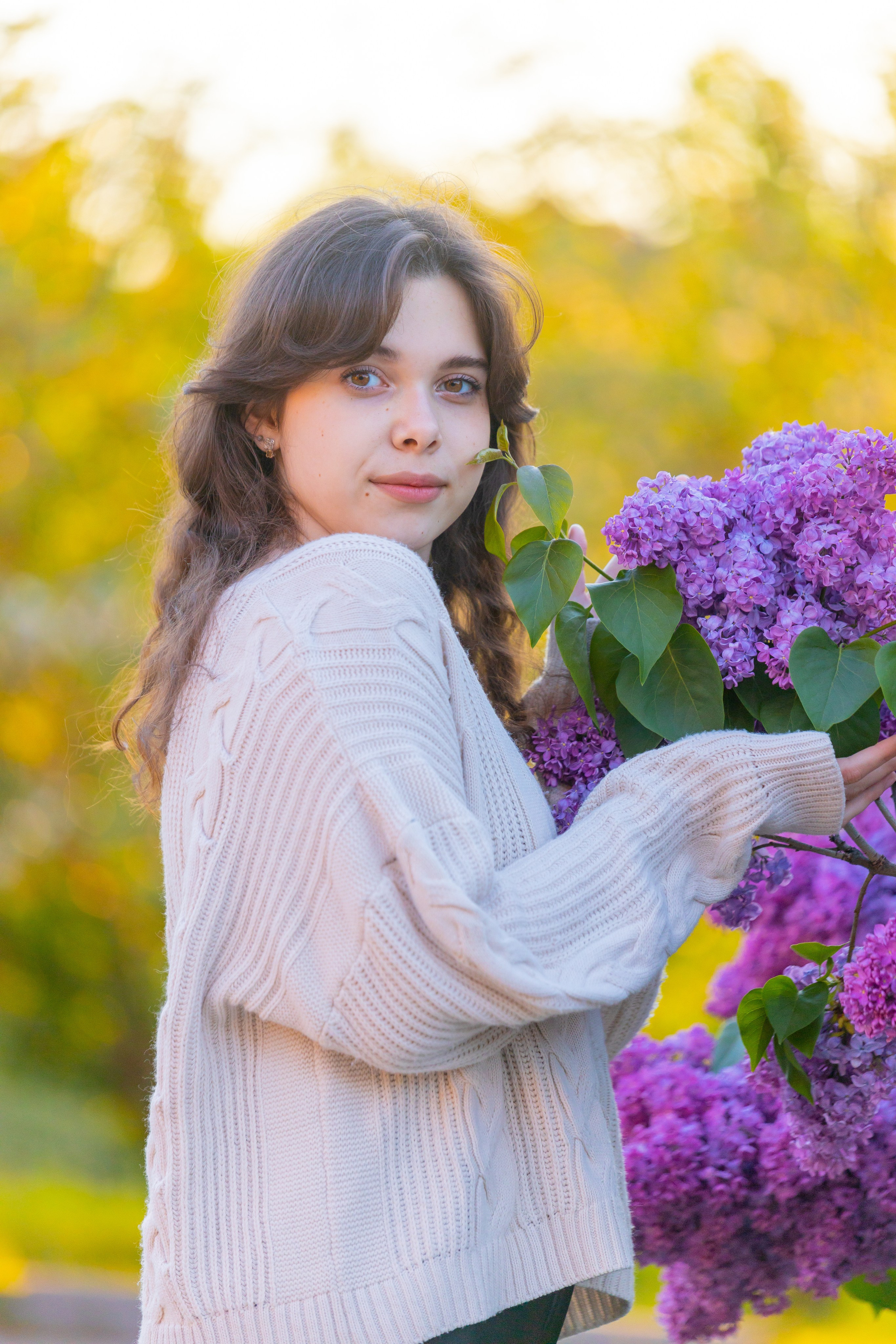 Мария весной в цветущих локациях. Фотограф в Туле Крупский АнДРей. Фотостудия «КАДР71» в Туле