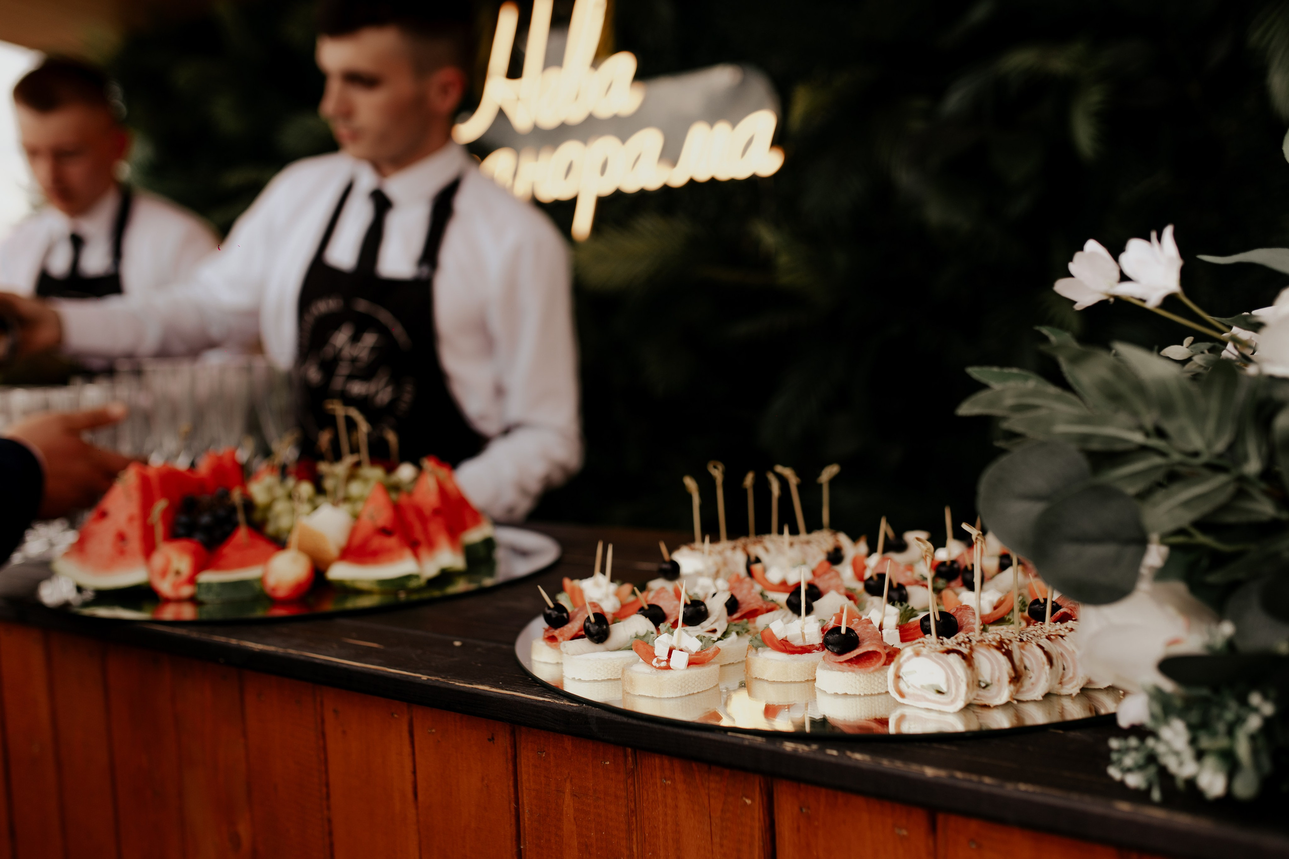 Свадебный банкет в Санкт-Петербурге — Трогательная фотосессия с родными и лавстори. Фотограф в Санкт-Петербурге Лиза Семченкова