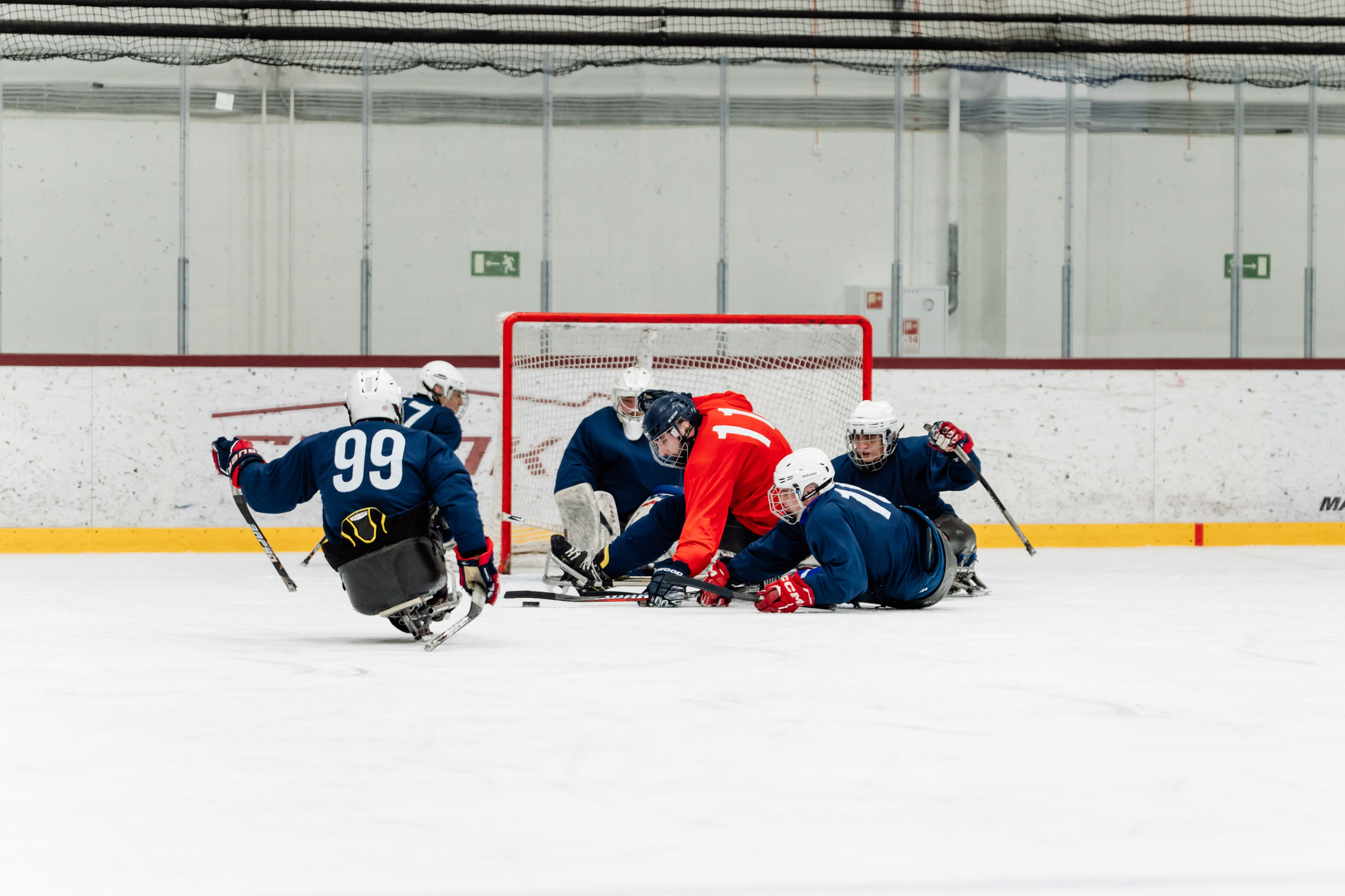 Игра в следж хоккей приуроченная 23.02.26 в арене Сталкер