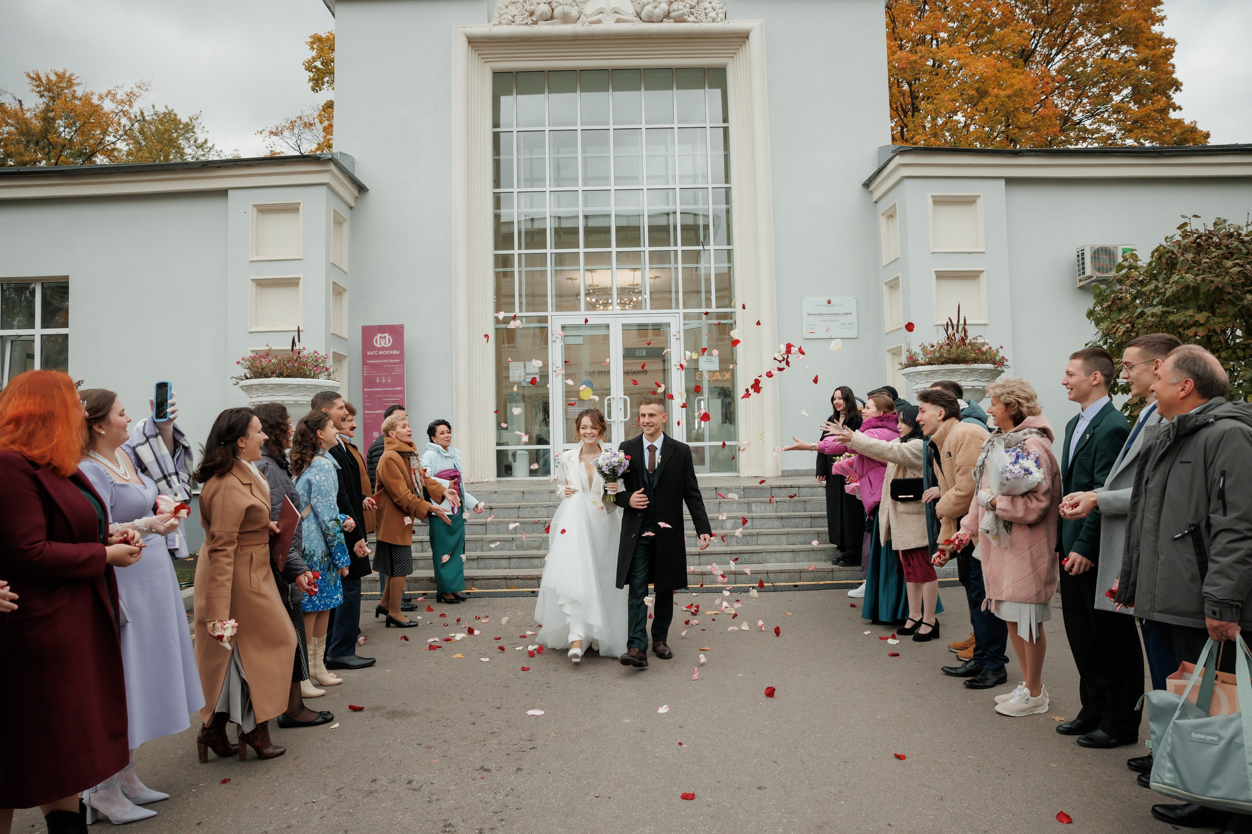 Константин и Дарья, ЗАГС ВДНХ, отель Soluxe, ресторан «Антик». Свадебный и репортажный фотограф (Москва, Королев и другие)