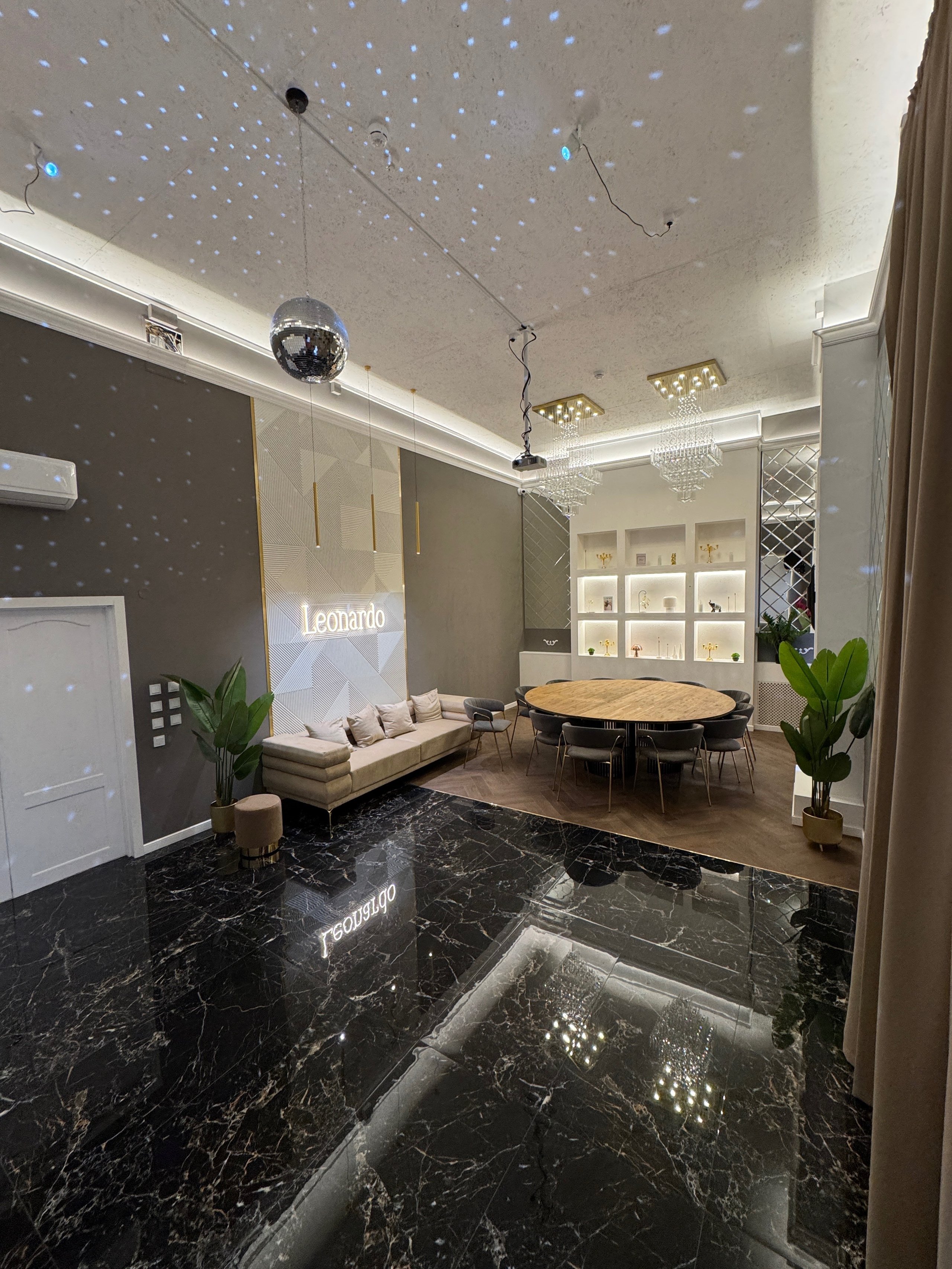 Леонардо. Аренда лофта в СПб для мероприятий
