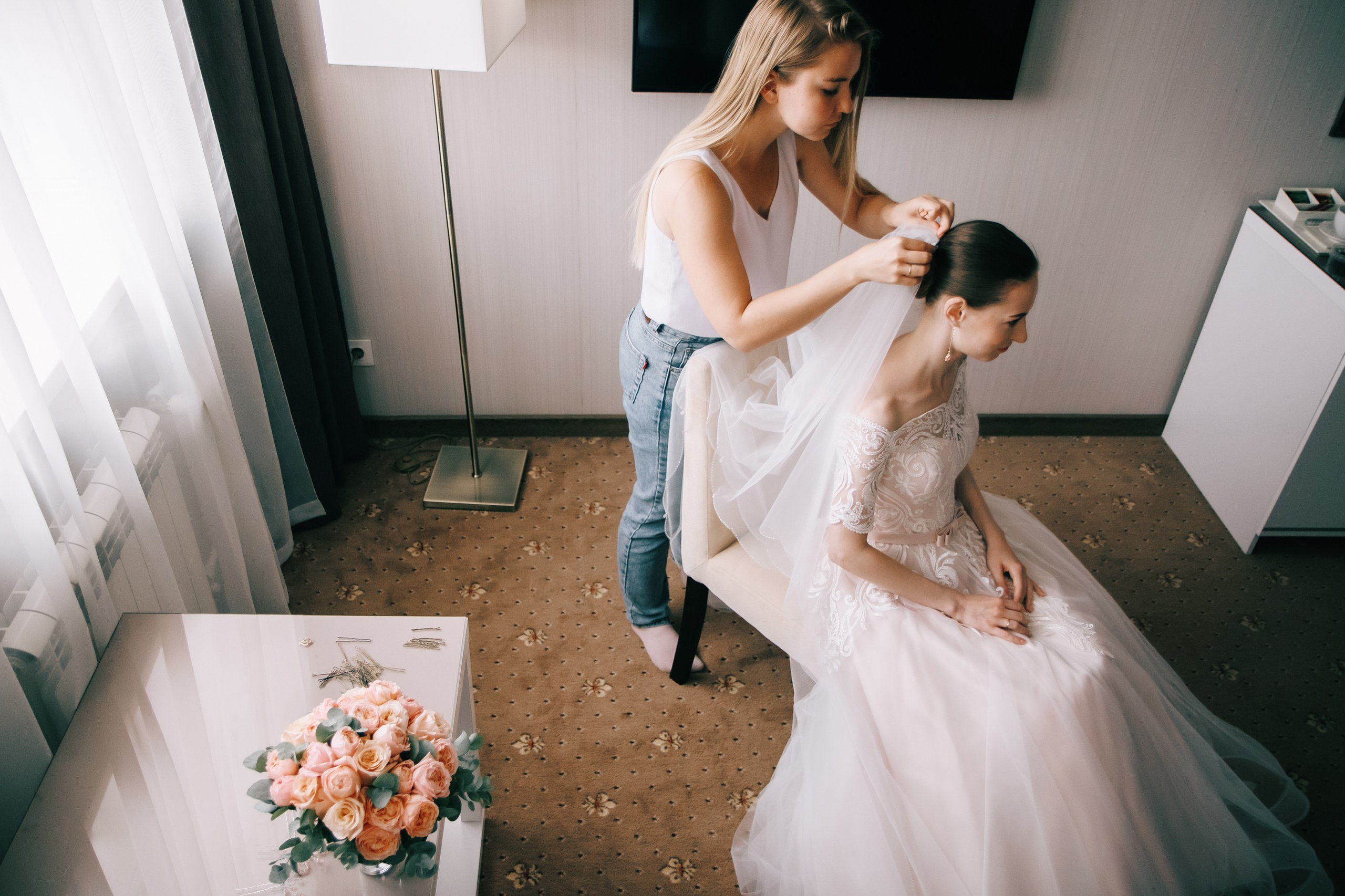 Погода была ужасная, а трамвайчик красным. Свадебный и репортажный фотограф в Новосибирске Матлак Дарья