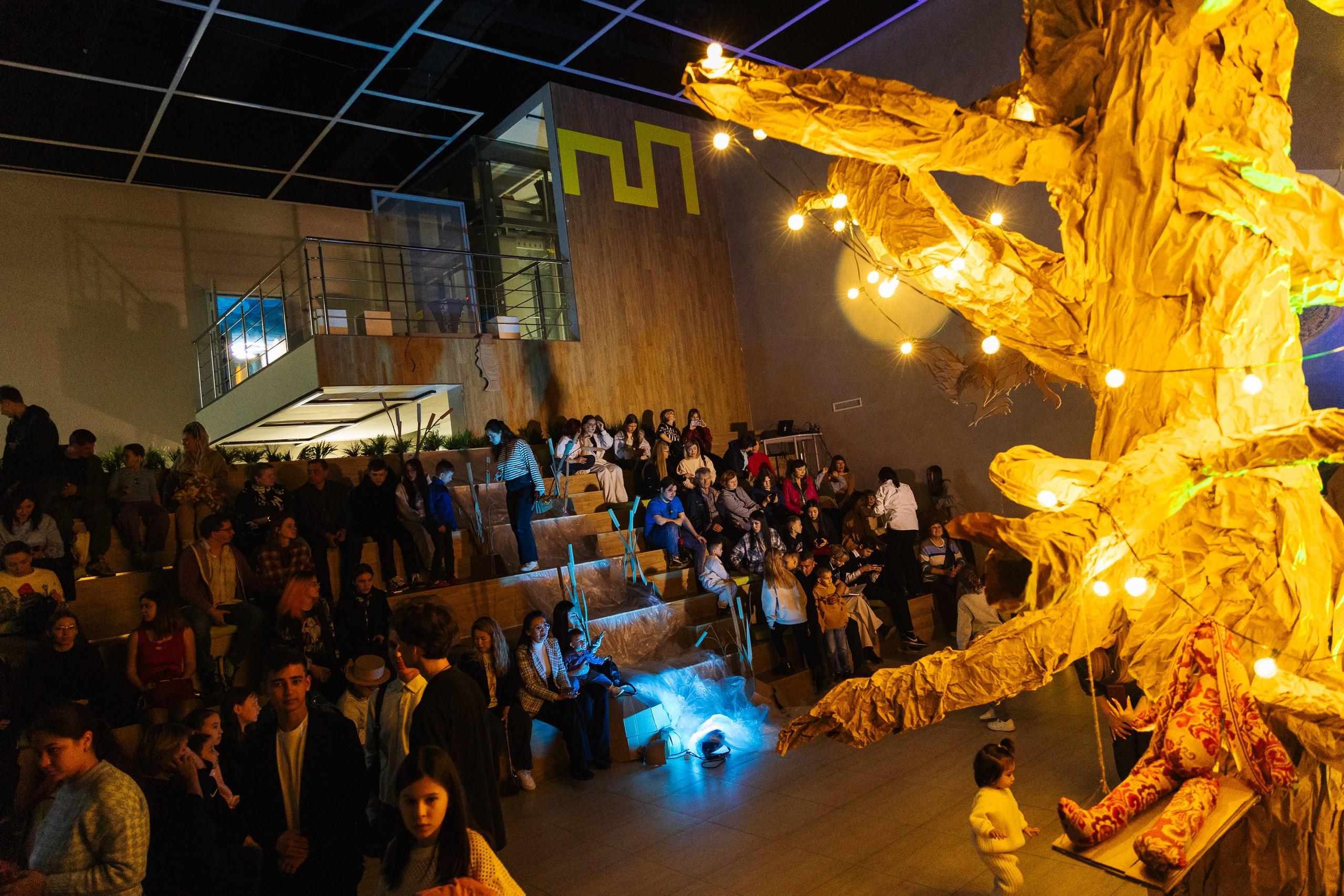 Уличный театр «Чудо» — спектакль «Красиво». Flint — photographer