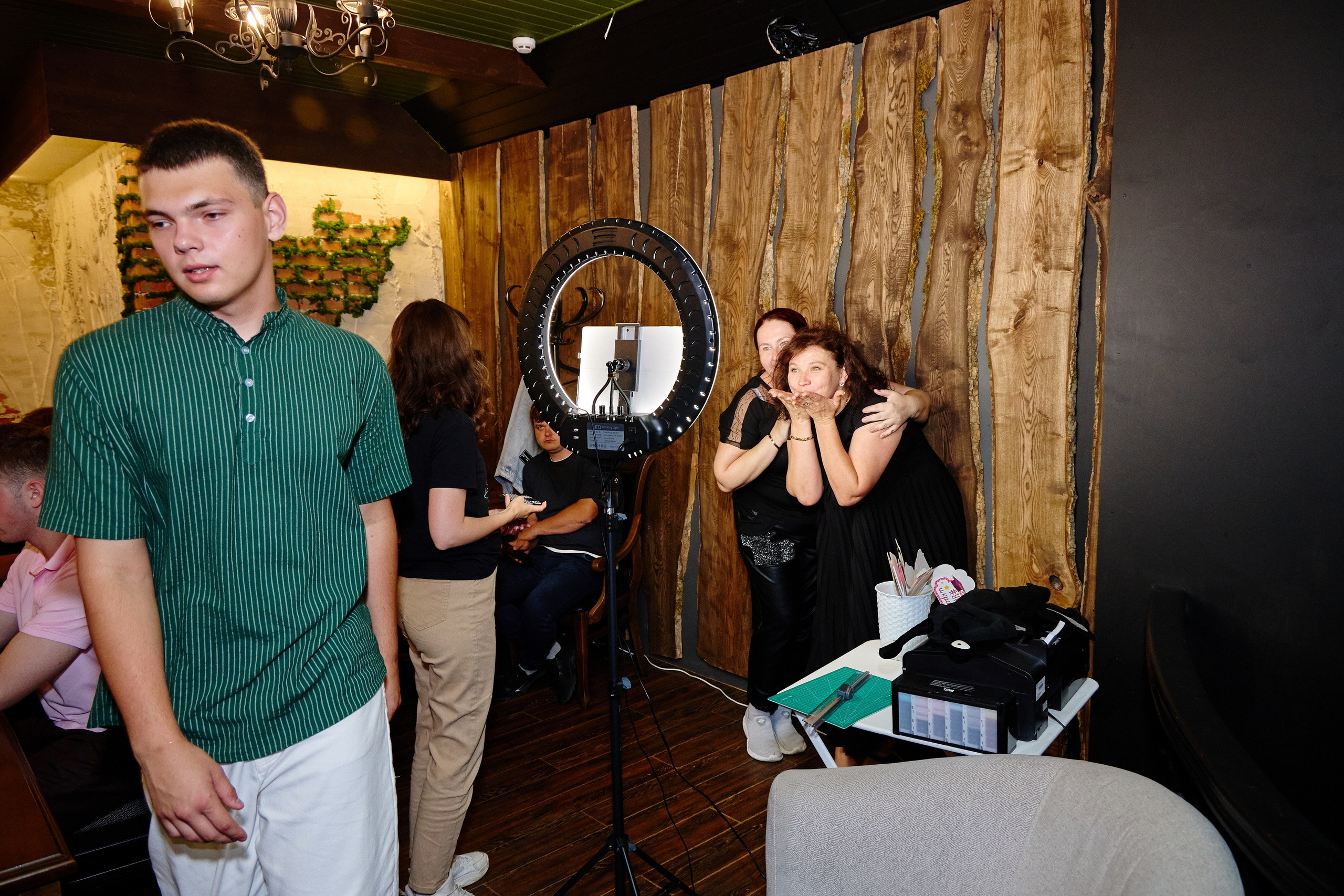 Выпускной 35 Сош. Фотограф Выпускные альбомы Таганрог Сергей Коробченко