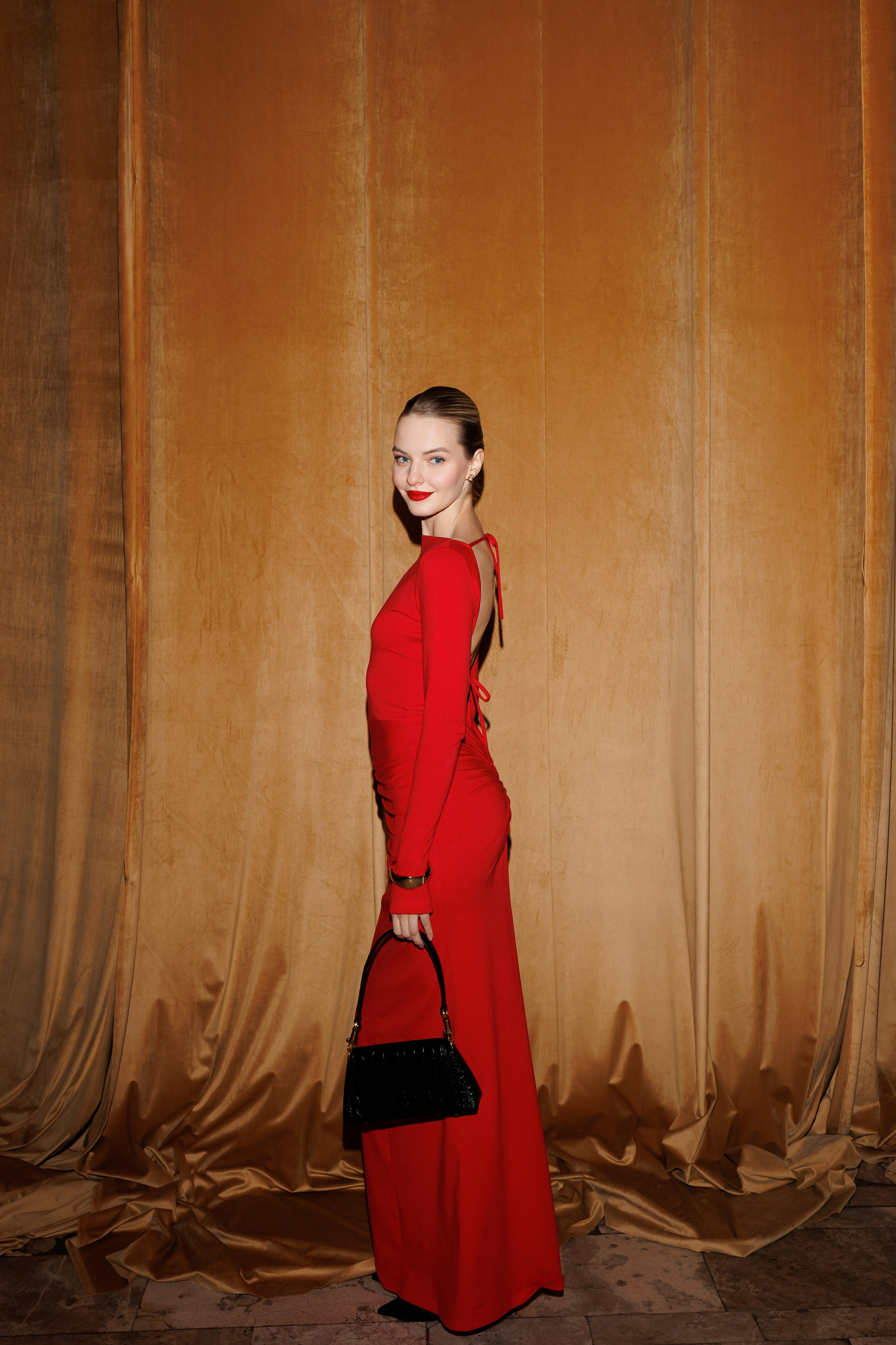 PARISIENNE. Lichi Fashion show. Aleksandr Tsukanov