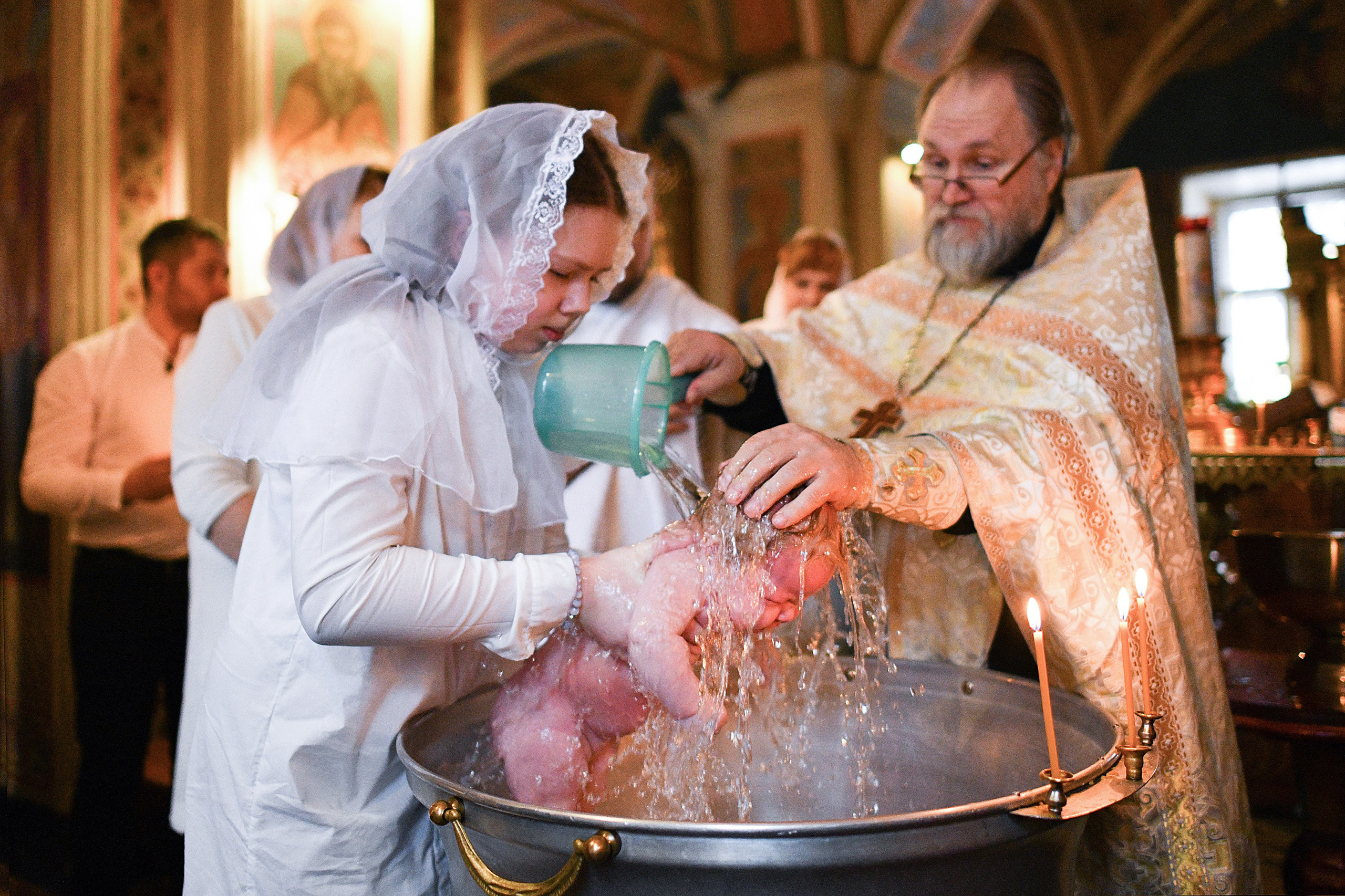 Крещение Анны. Храм Зосимы и Савватия. Гольяново. Свадебный и портретный фотограф в Москве Галина Борисова