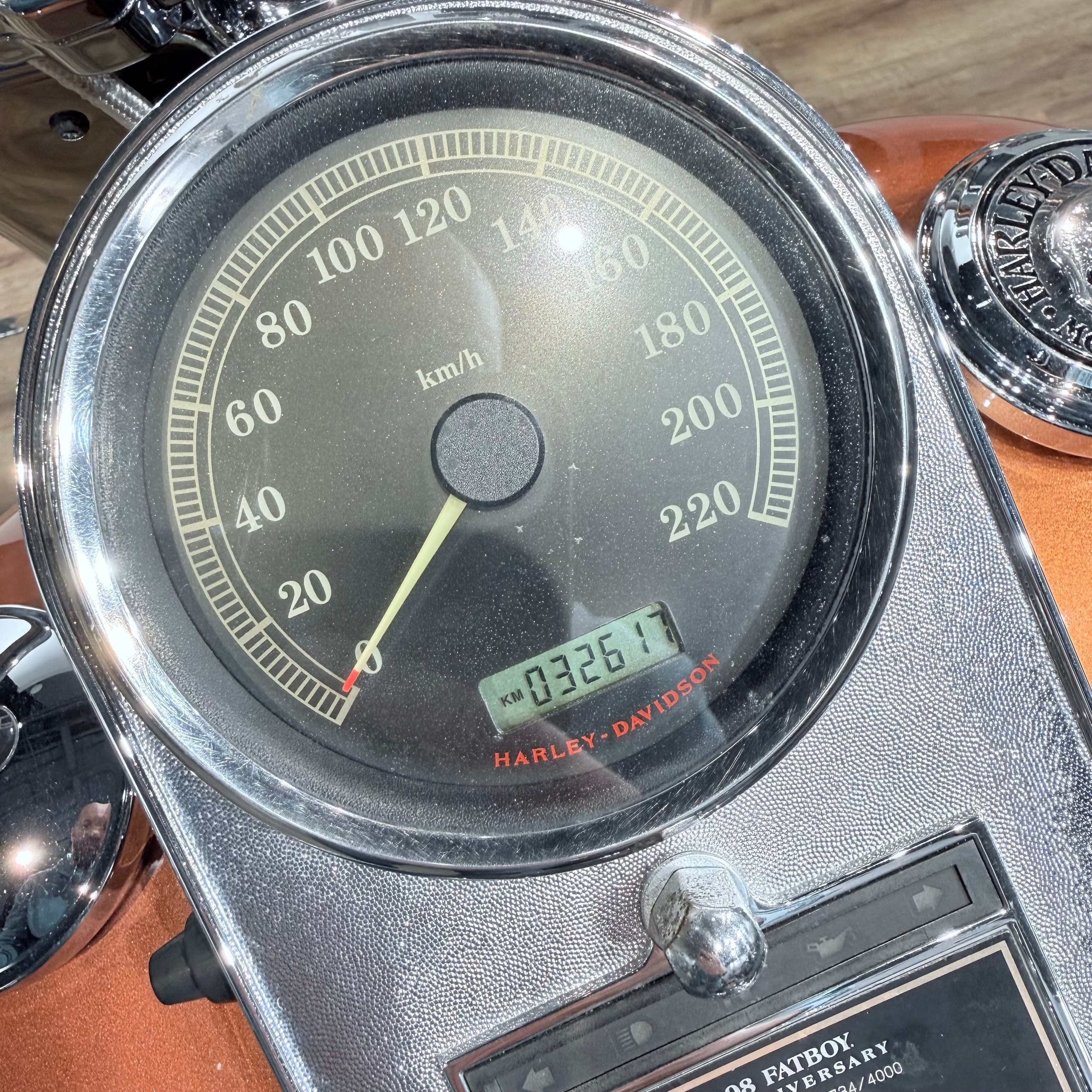 Купить Harley-Davidson 2008 Fat Boy 105 Yеаrs Аnnivеrsary (Softail/Dyna) — подробнее на сайте. Hello Davidson, Москва. Только хорошие мотоц
