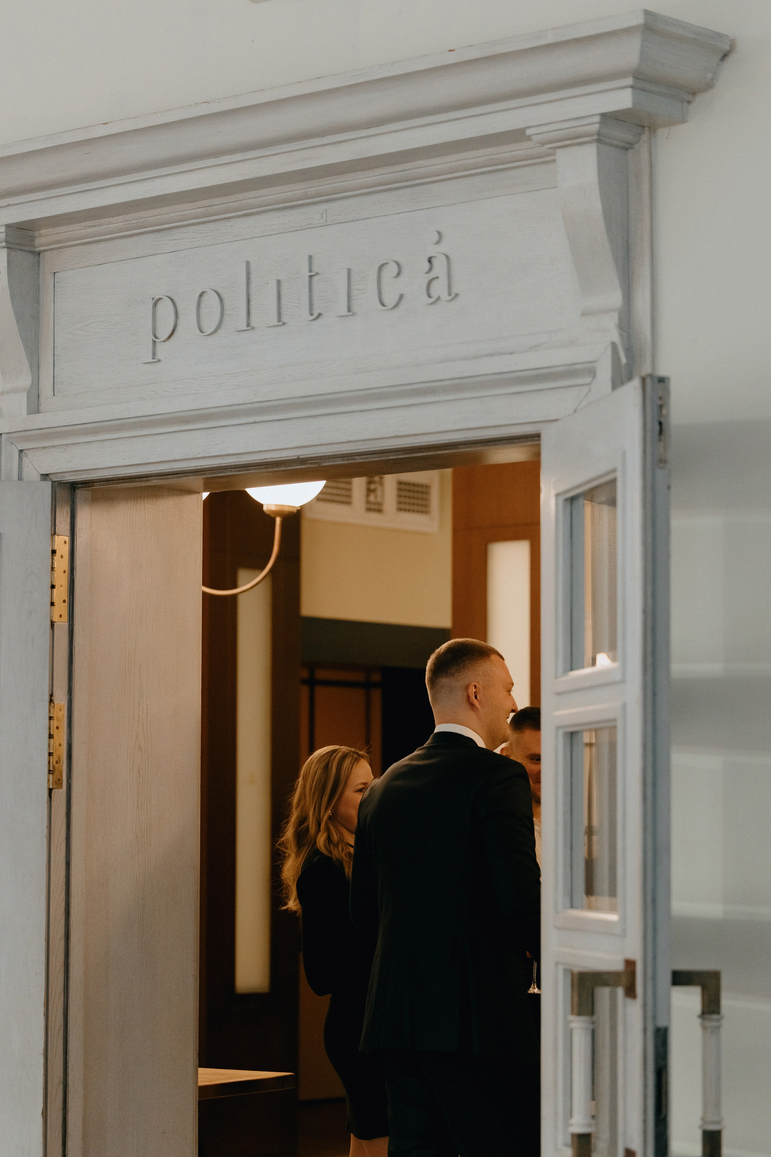 Свадебный банкет на вилле Политика. Свадебный фотограф Москва