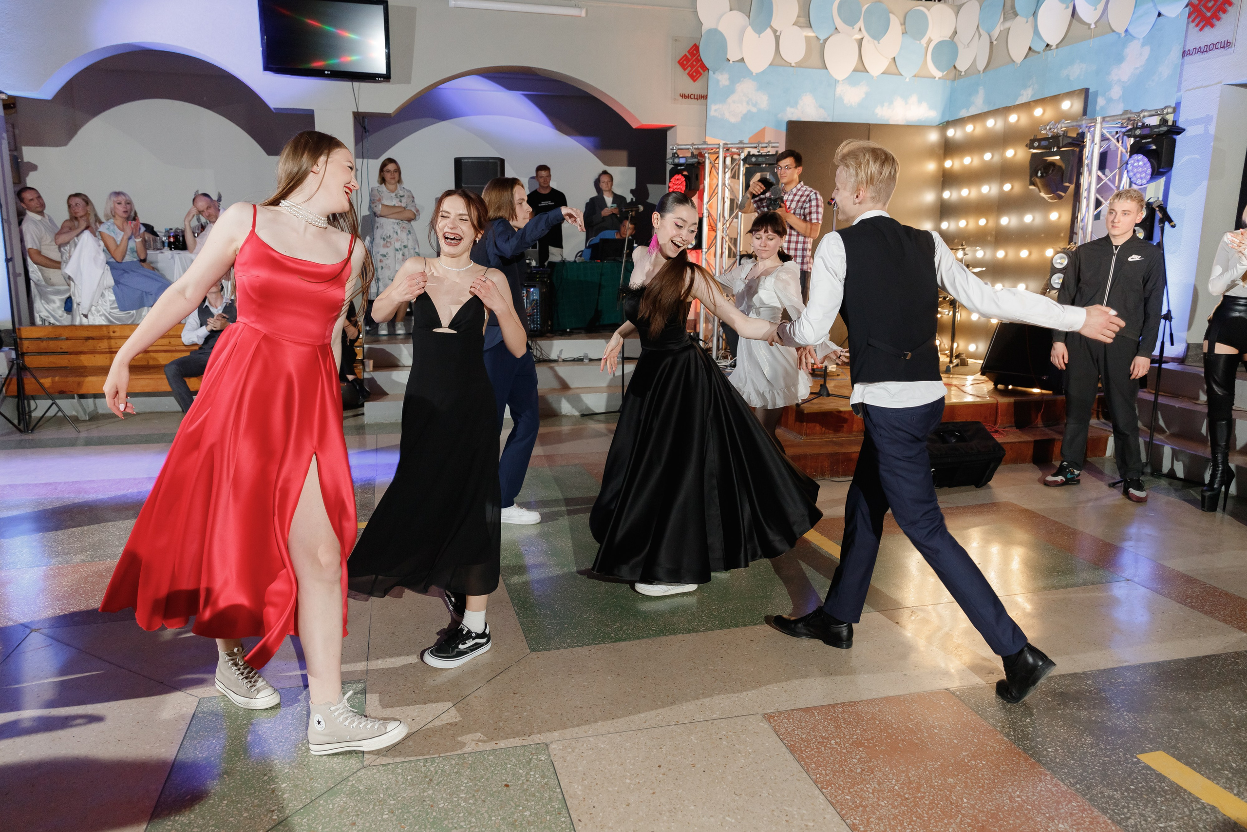 Школьный выпускной 2023 год в Минске. Свадебный фотограф в Минске/Беларуси Сергей Спиридонов