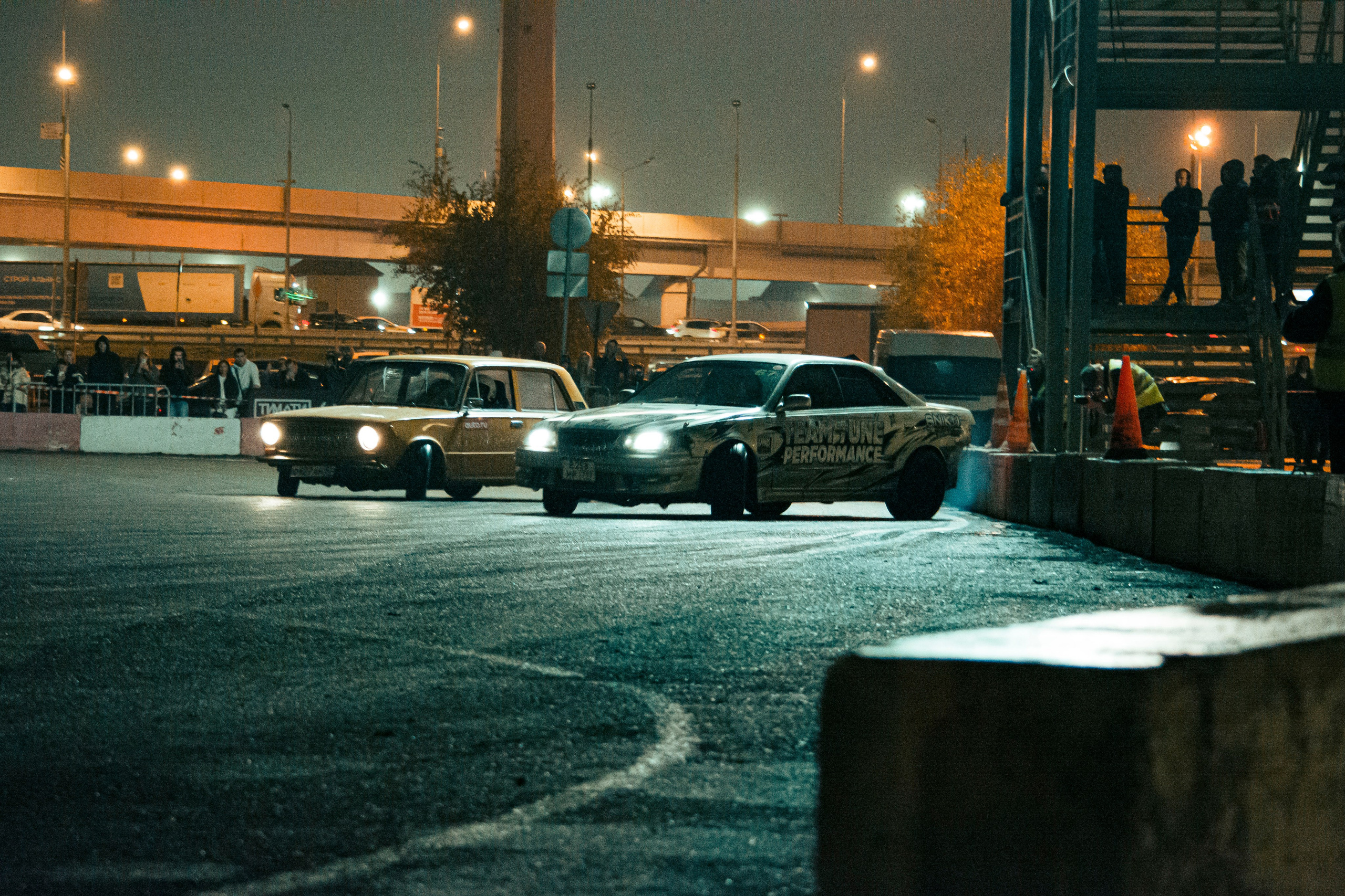 Auto. Фотограф Евгения Саботаж в г. Москва