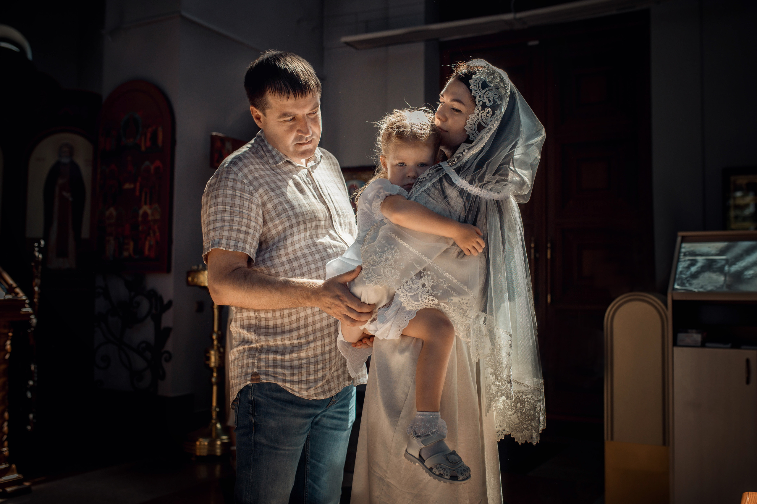 Таинство Крещения Полины. Храм Всех Святых Мамаев Курган г. Волгоград. Церковный, семейный и репортажный фотограф Волгоград, Волжский