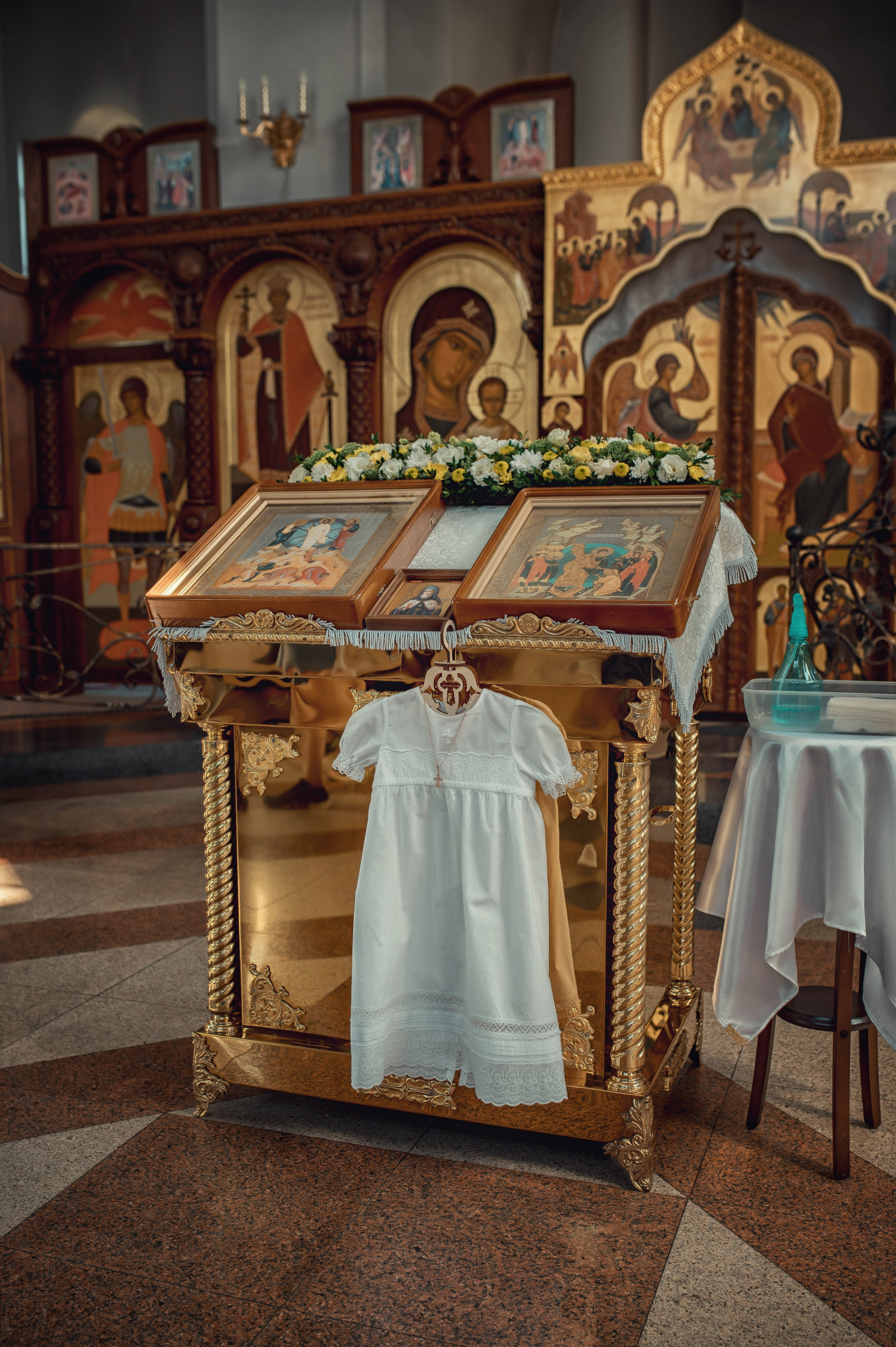 Таинство Крещения Полины. Храм Всех Святых Мамаев Курган г. Волгоград. Церковный, семейный и репортажный фотограф Волгоград, Волжский