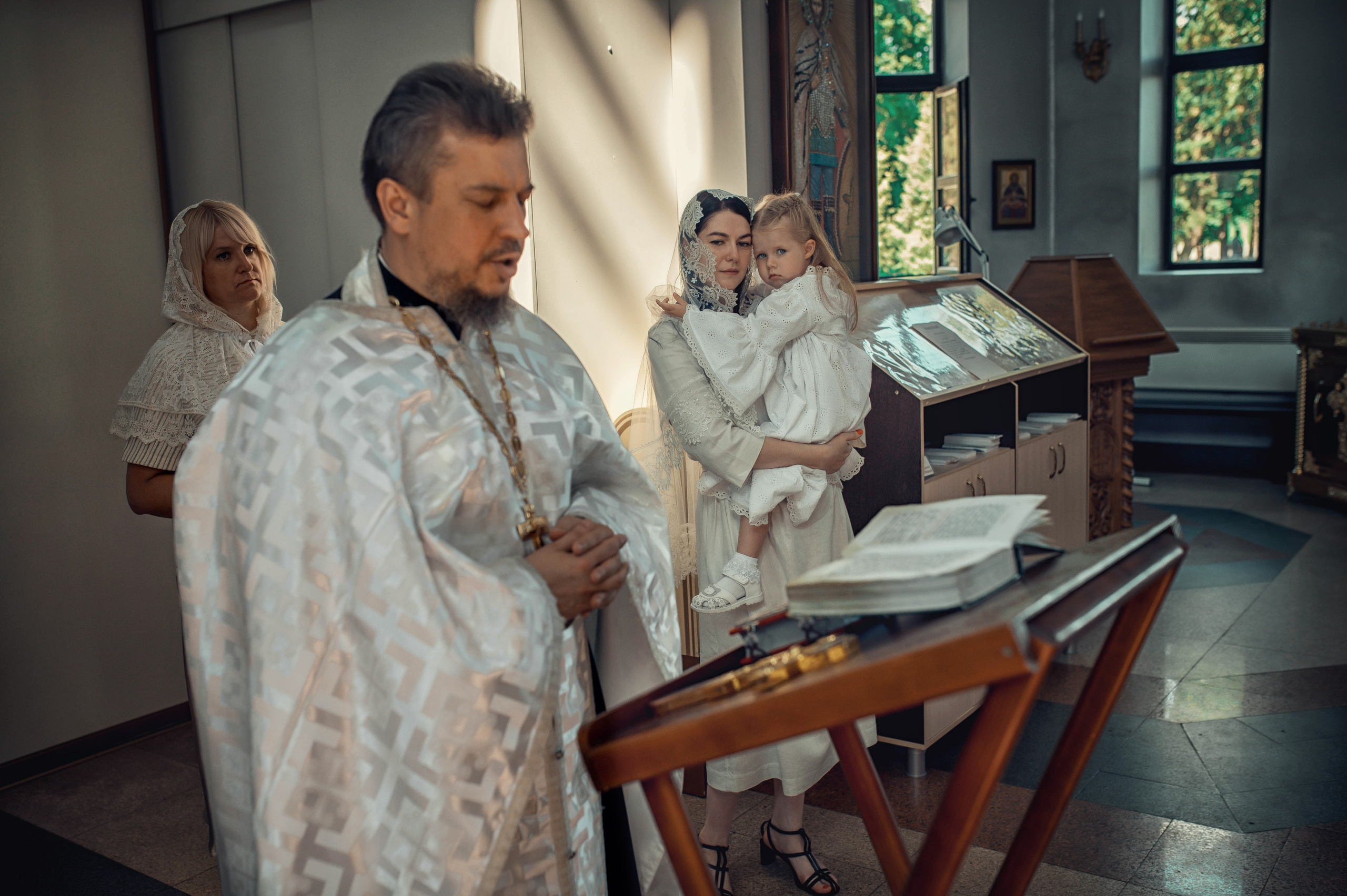 Таинство Крещения Полины. Храм Всех Святых Мамаев Курган г. Волгоград. Церковный, семейный и репортажный фотограф Волгоград, Волжский