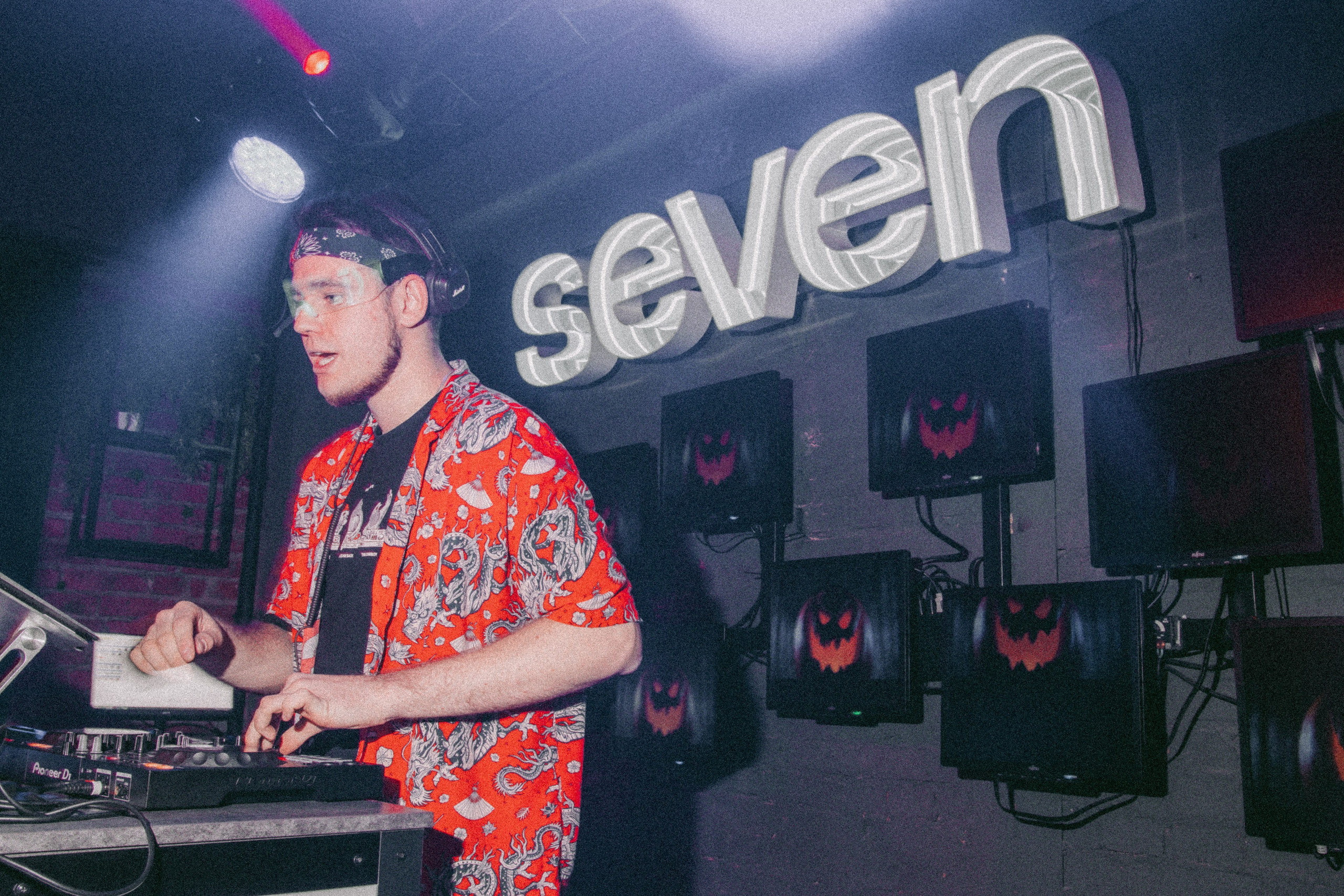 SEVEN bar — Хэллоуин 02.11.24