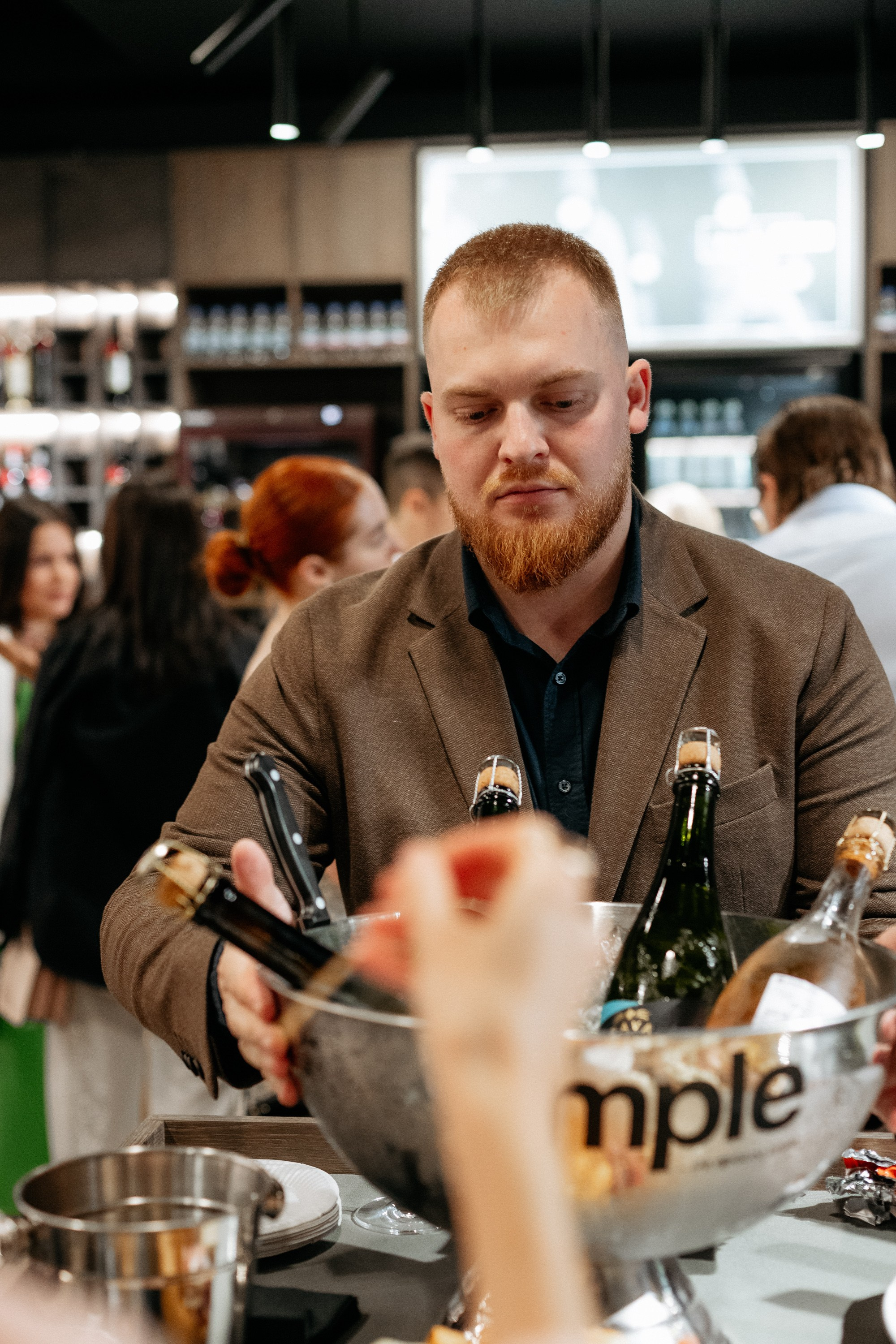 BY SIMPLE ВИНОТЕКА — ОТКРЫТИЕ. СВОИ. ФОТООТЧЕТЫ-СОБЫТИЯ-МЕСТА