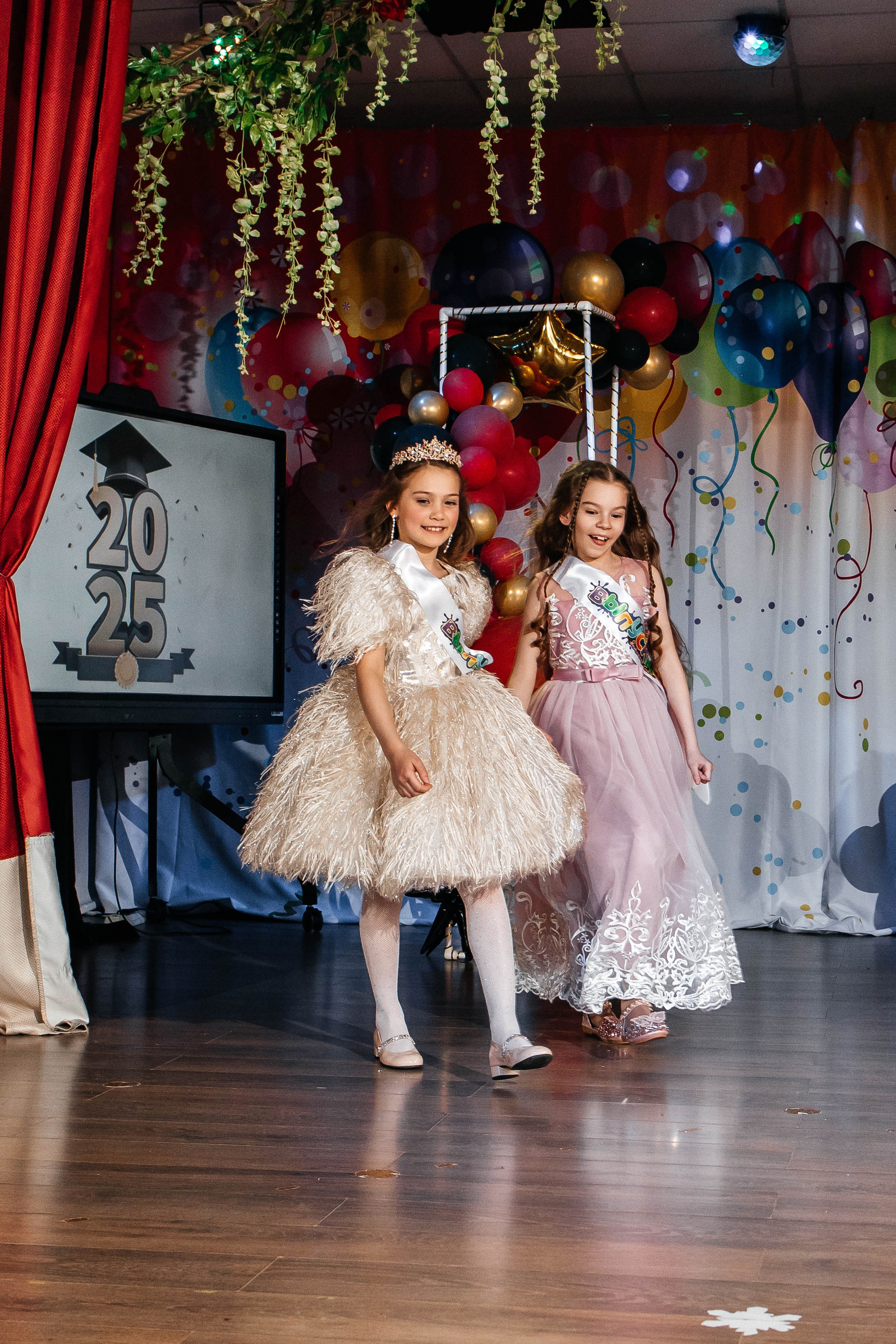 Выпускной в ЛИМПИК. Фотограф в Санкт-Петербурге Виктория Безверхая