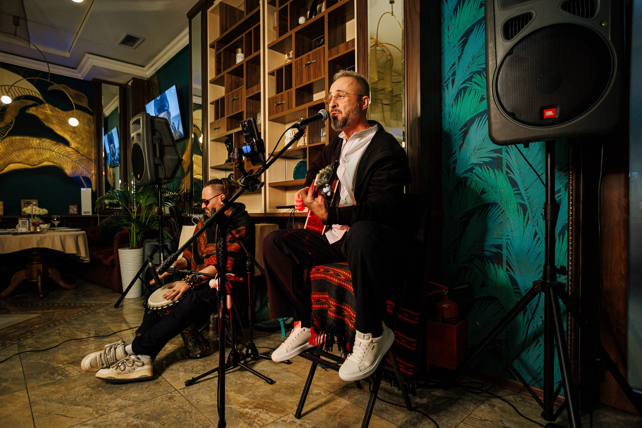 Музыкальные вечера. Квартирник. Александр Конецкий_Чистые пруды_Симферополь_16.02.2025. Аминов Руслан | Фотограф