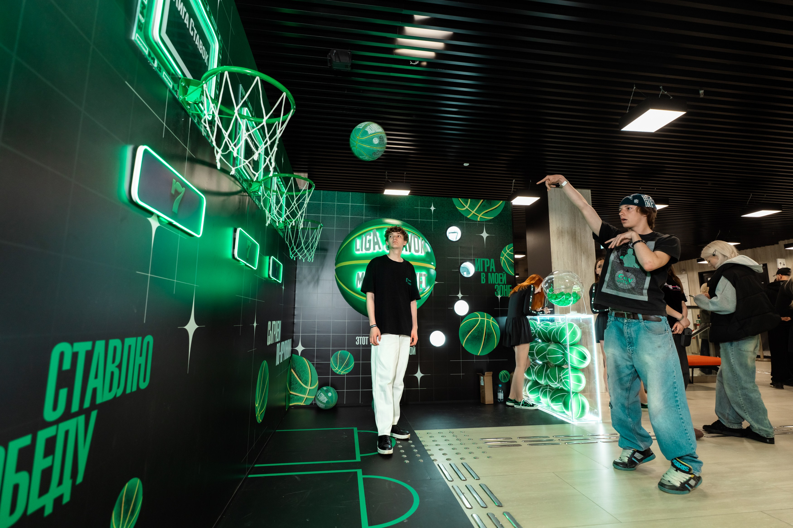 Media Basket & Лига Ставок. Фотограф Дмитрий Алехин. Репортажная съемка мероприятий в Москве
