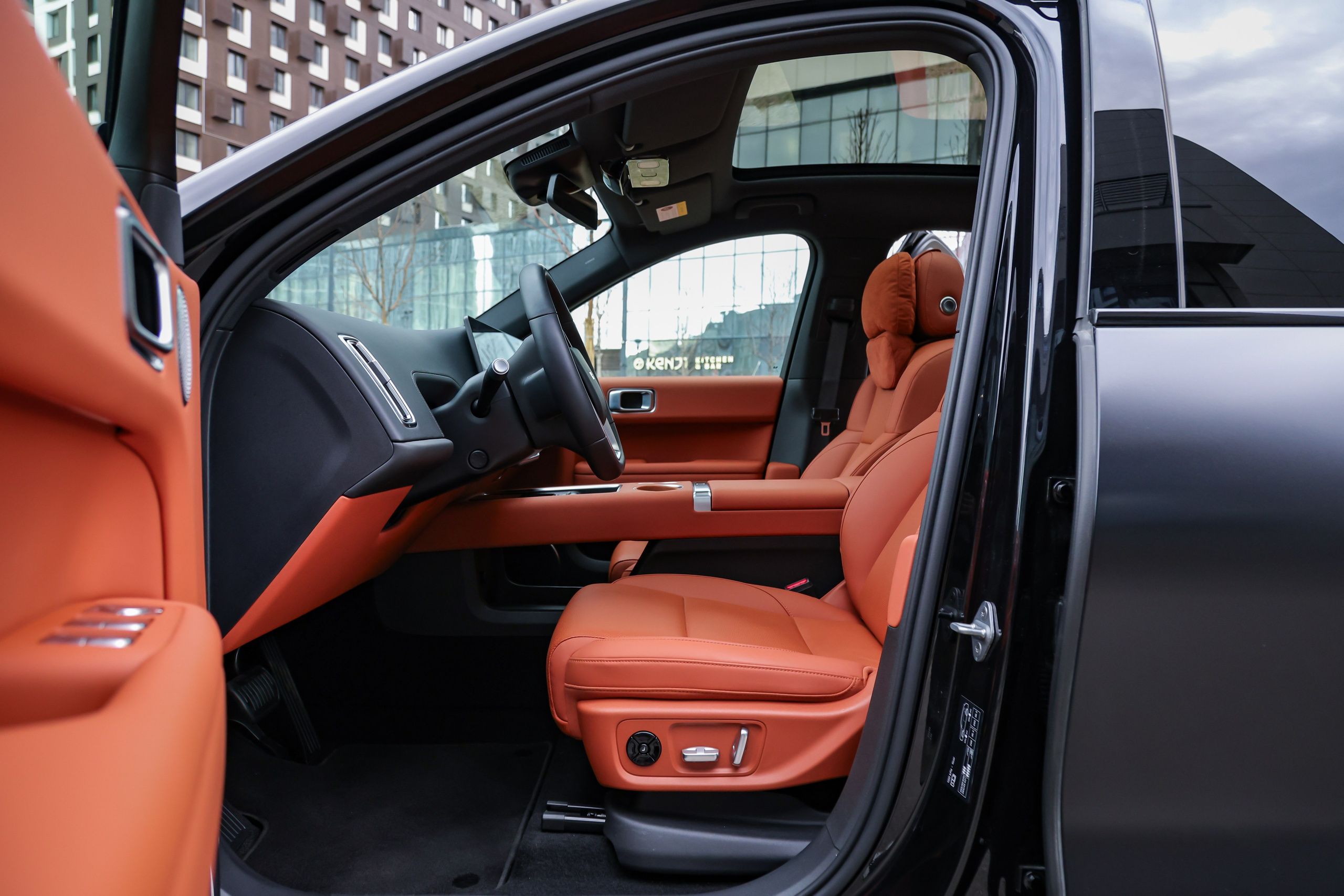 2024 LIXIANG L6. Mixturecaptures