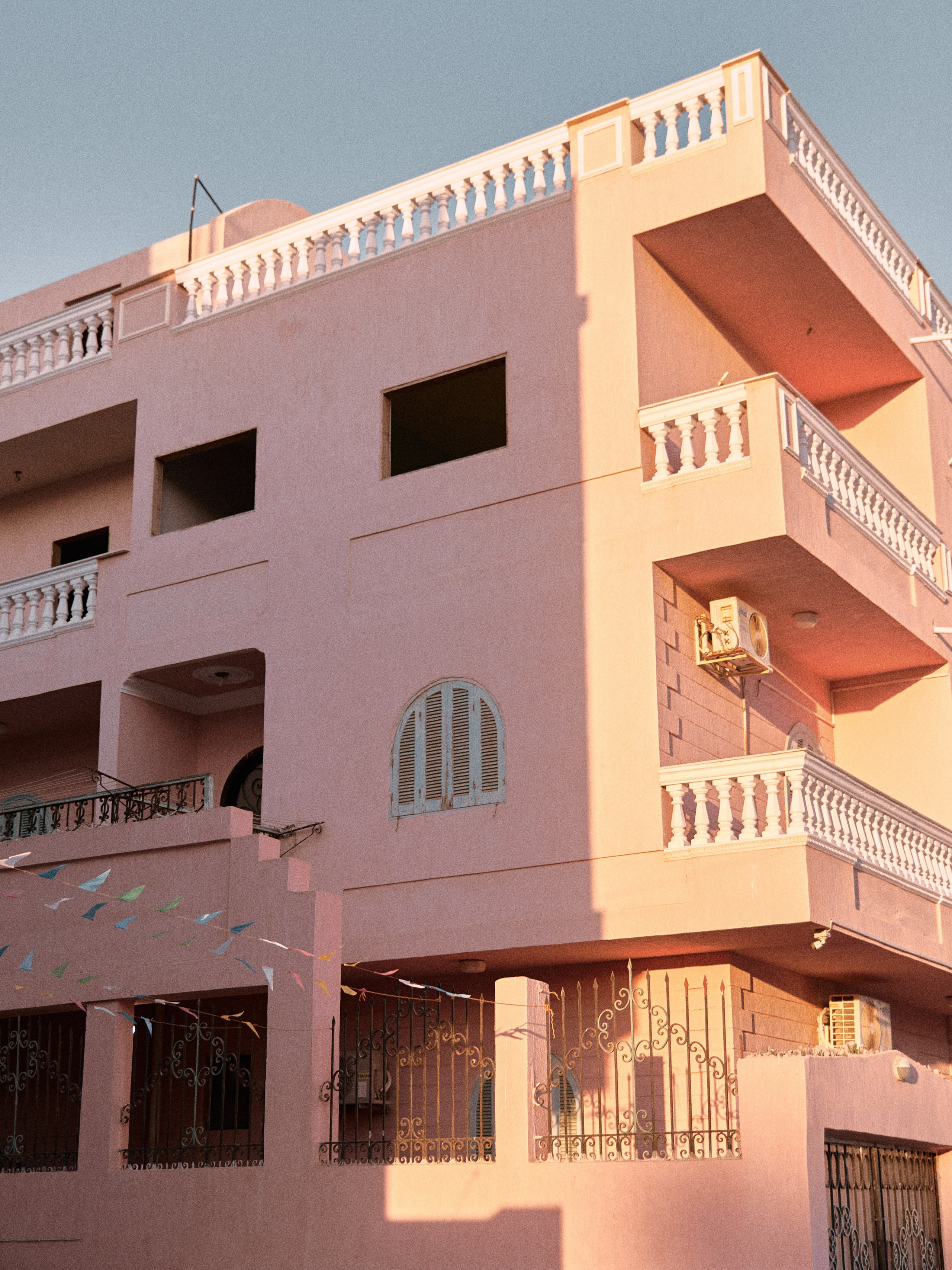 Архитектура. Jorgis Talè — photographer, kind person, teacher of arts and other mag