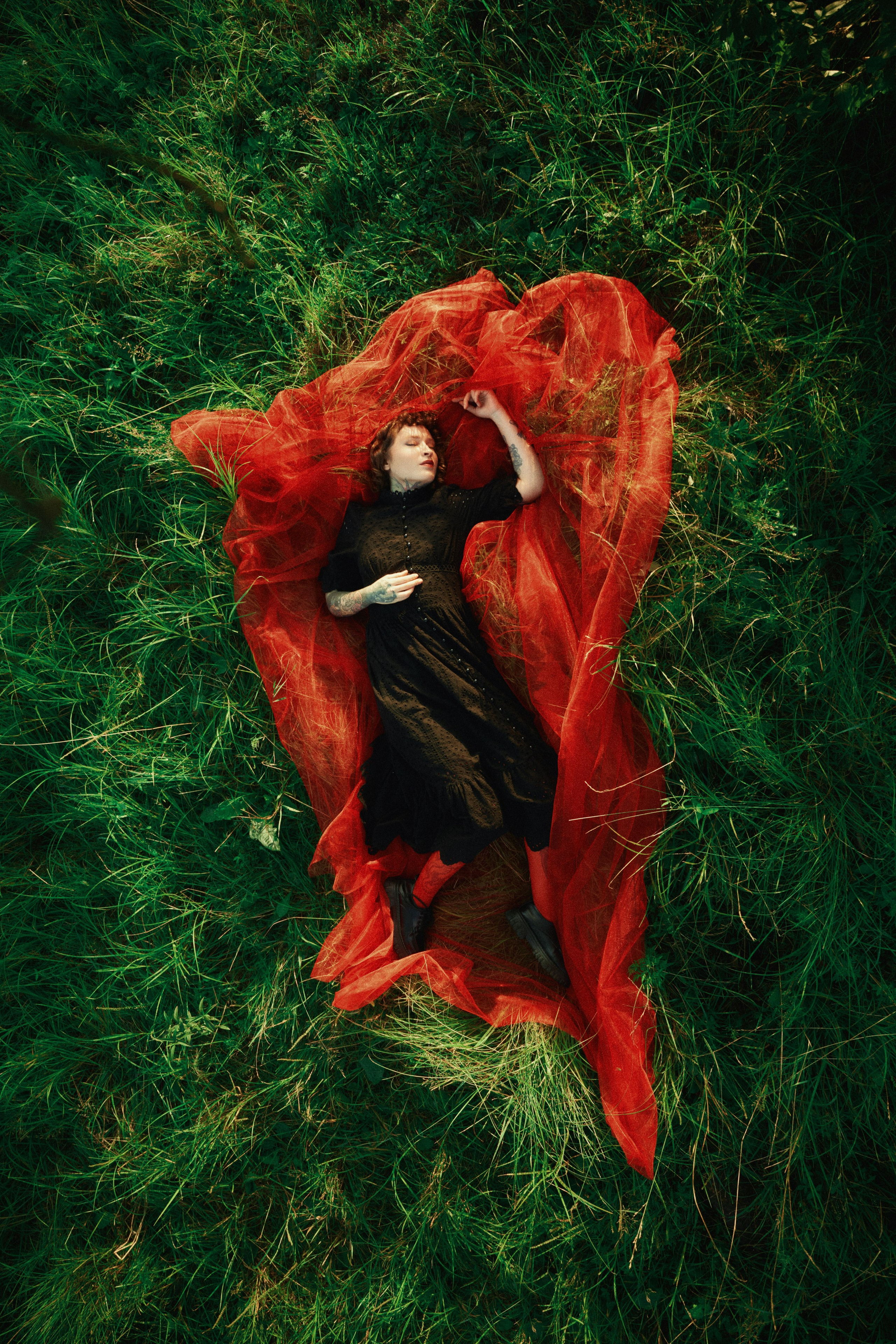 творческая женская фотосессия на природе в Хабаровске