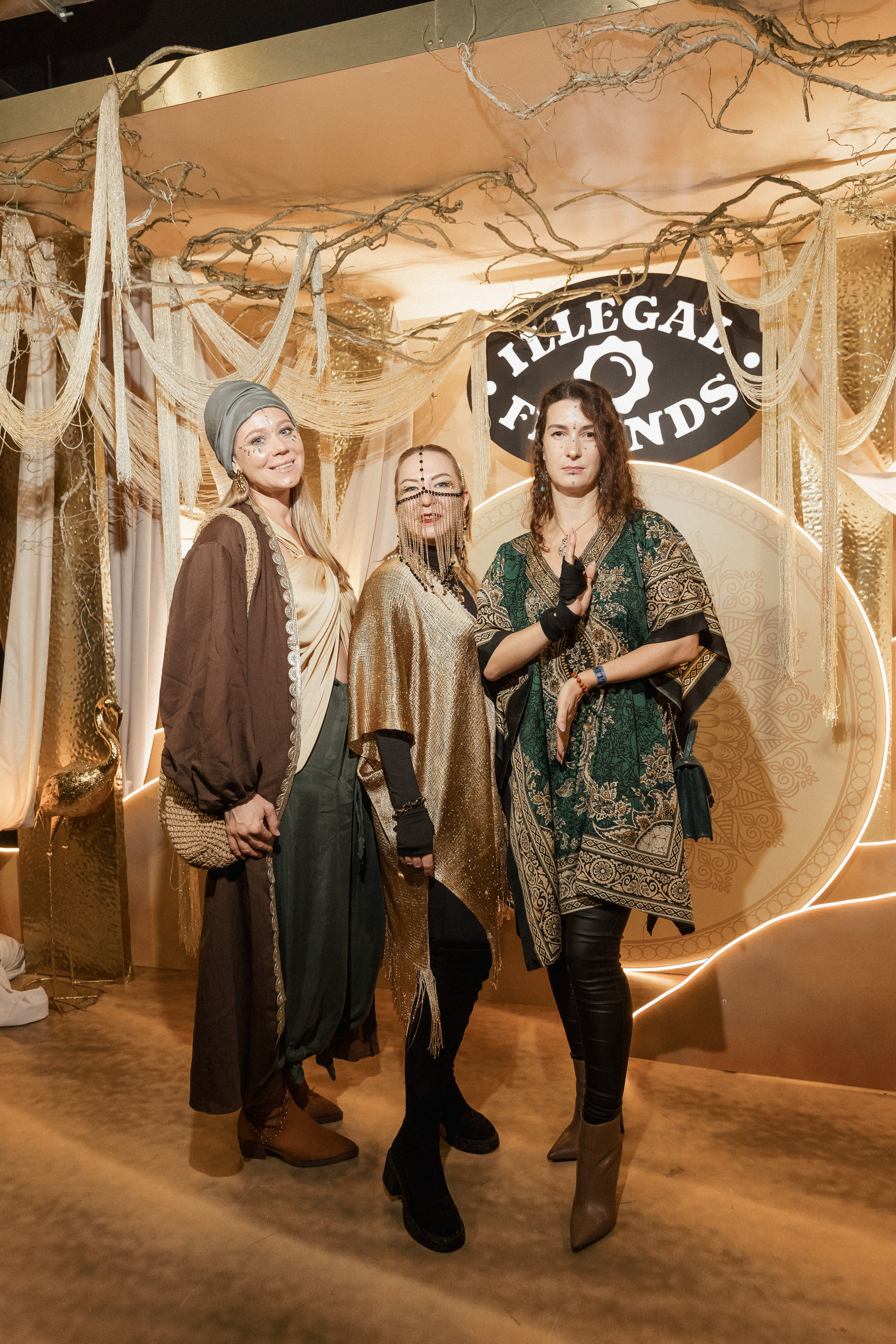 ILLEGAL FRIENDS — MIRAGE [PART I]. СВОИ. ФОТООТЧЕТЫ-СОБЫТИЯ-МЕСТА