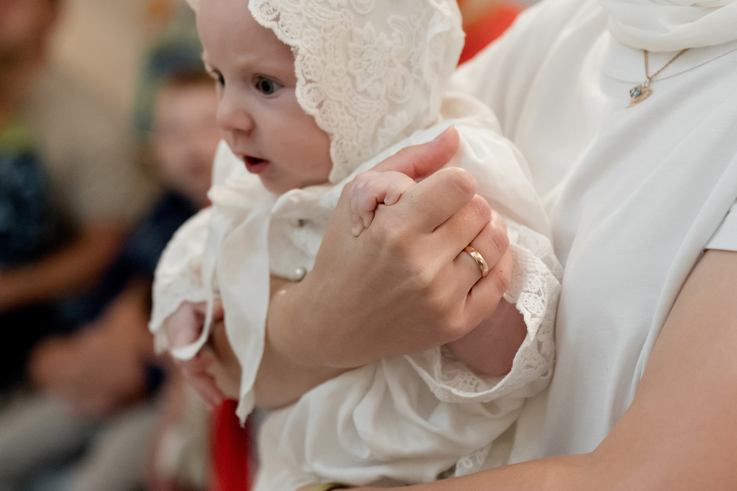 Крещение Агаты в Церкви Петра и Павла. Свадебный фотограф в Пскове и Санкт-Петербурге | Анна Голикова