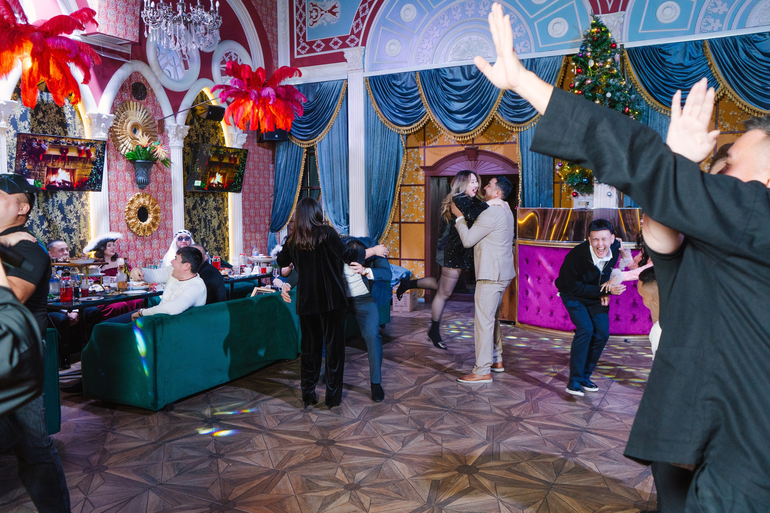 Корпоратив Coral. Профессиональная съемка в Алматы