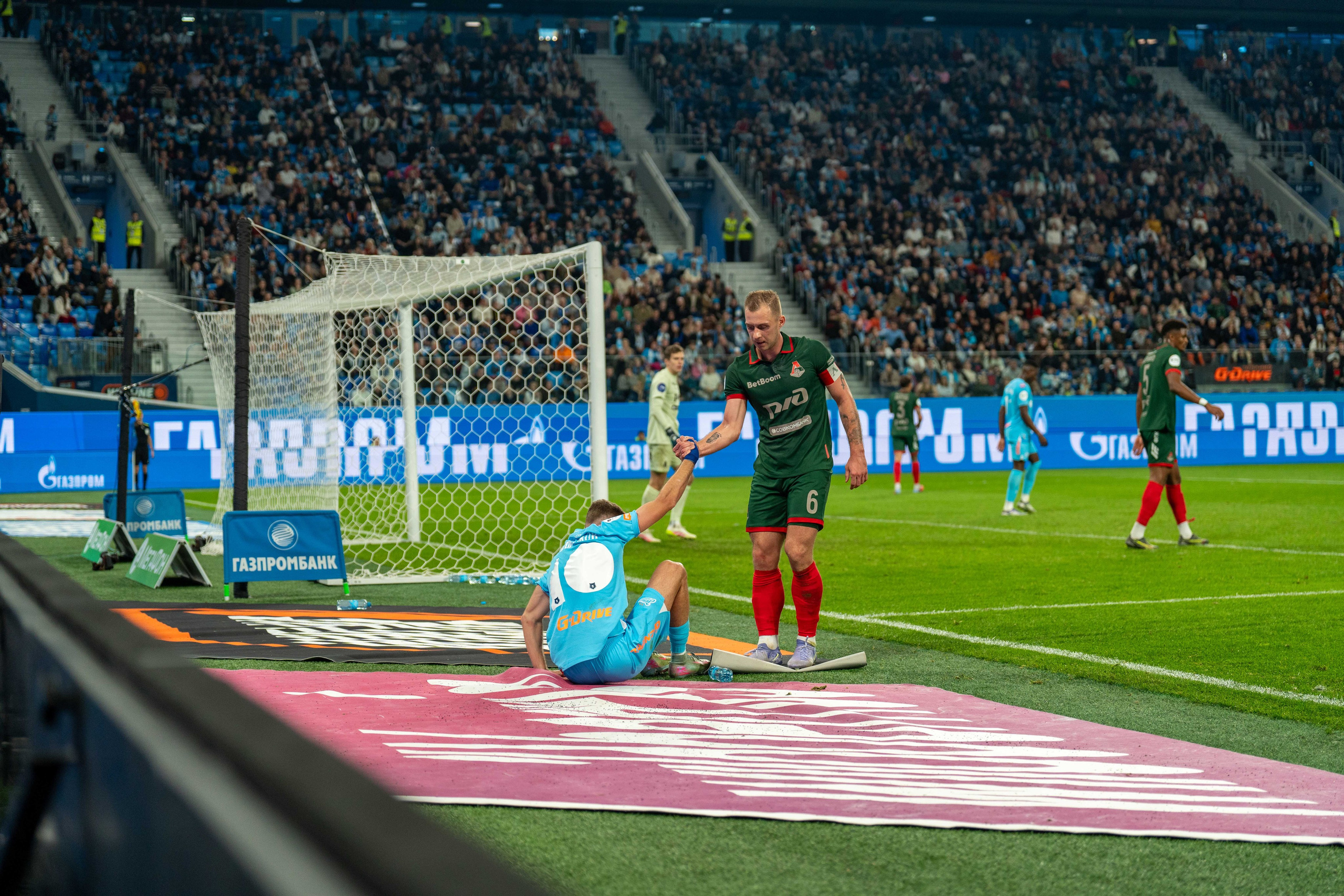 Зенит — Локомотив: фотогалерея 14-го тура РПЛ на Газпром Арене | Антон Гауф. Спортивный фотограф в Санкт-Петербурге | Антон Гауф