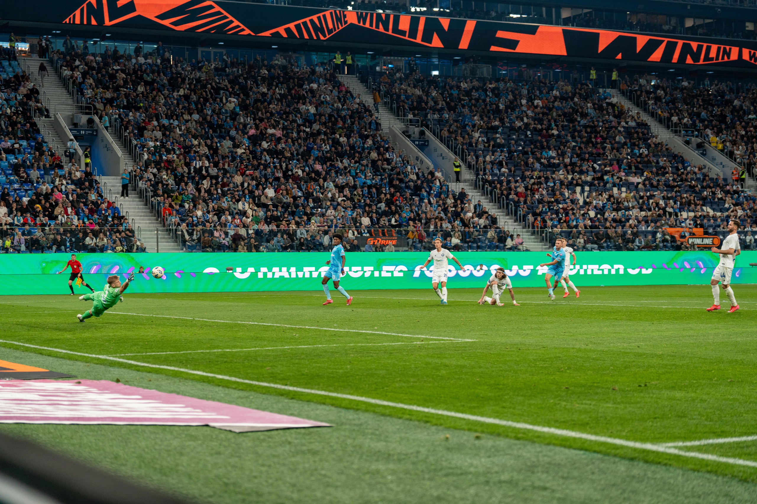 Репортажный фотограф спорт съёмка матча Зенит–Оренбург на Газпром Арене