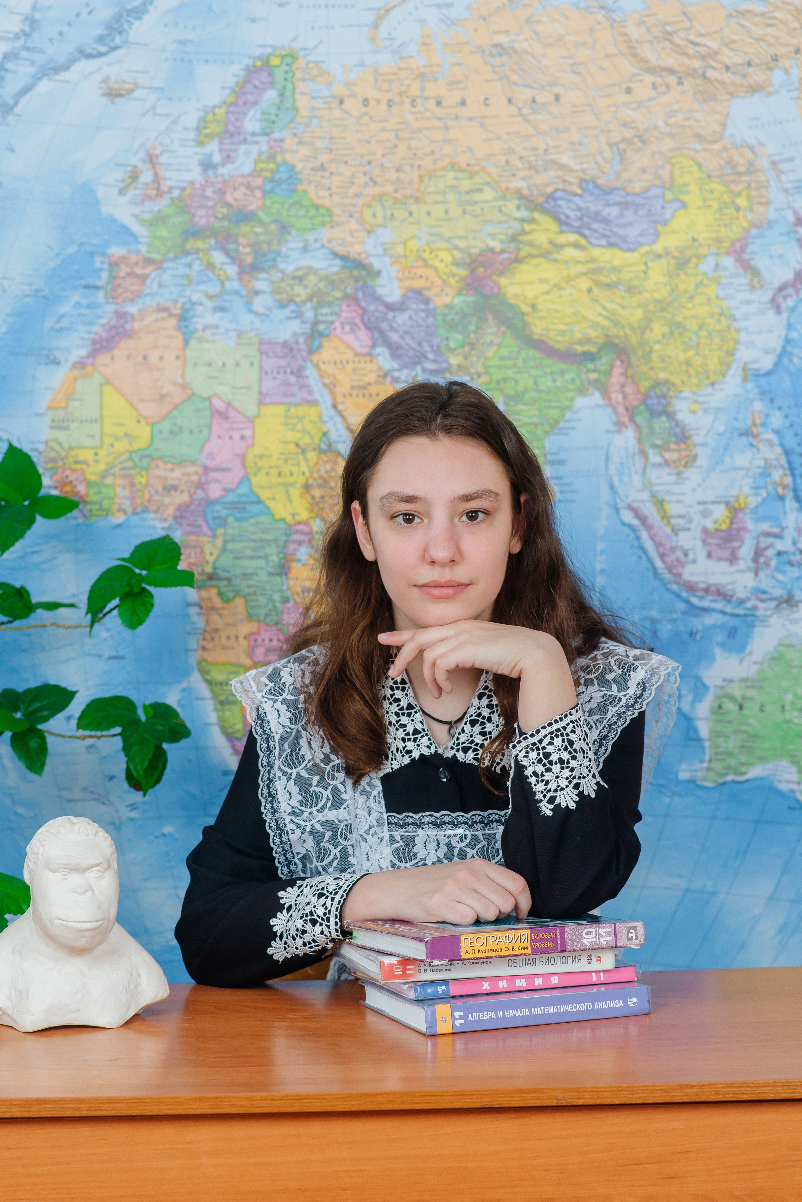 На фоне карты. Семейный фотограф в Барнауле