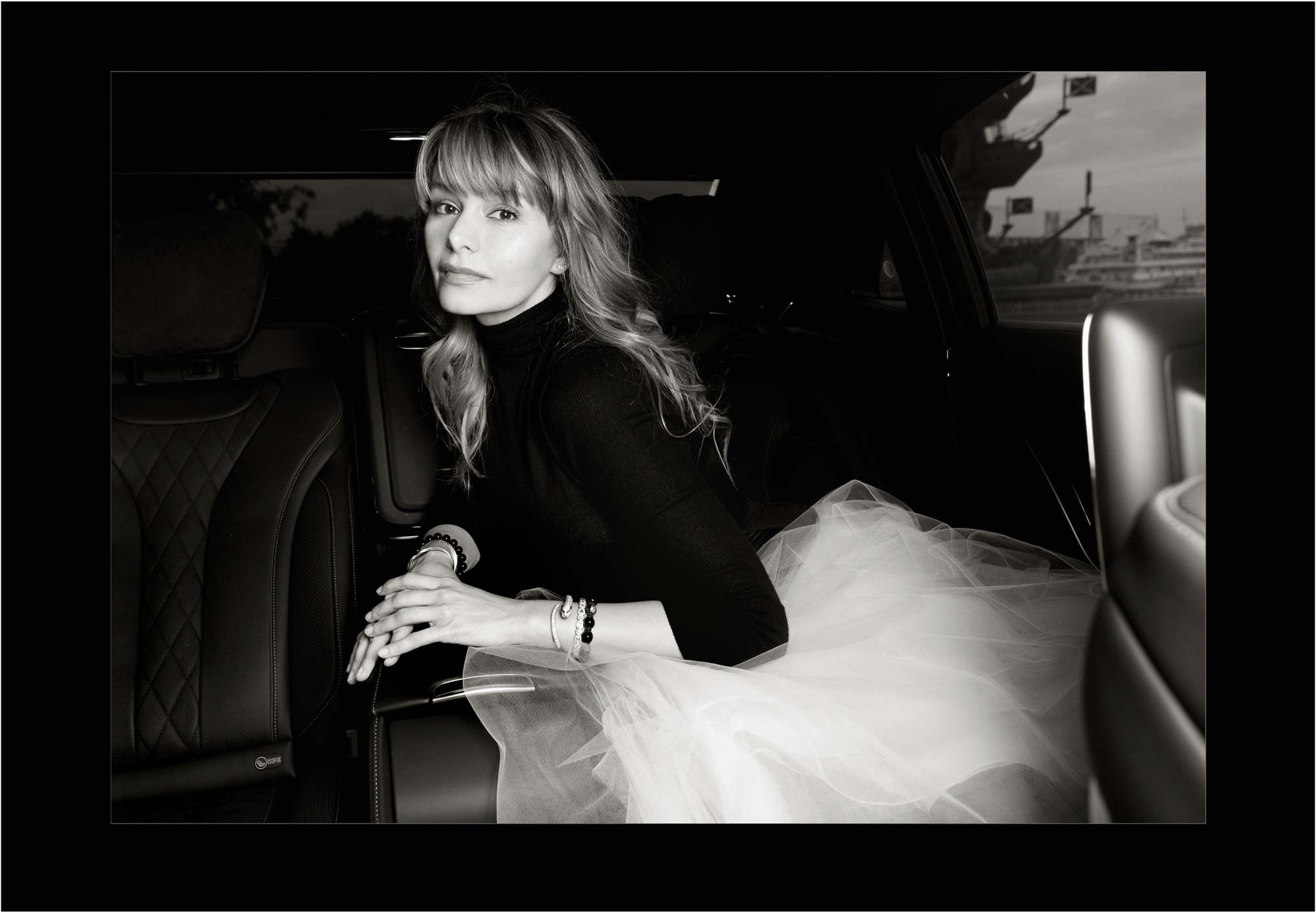 женский портрет, black and white technique