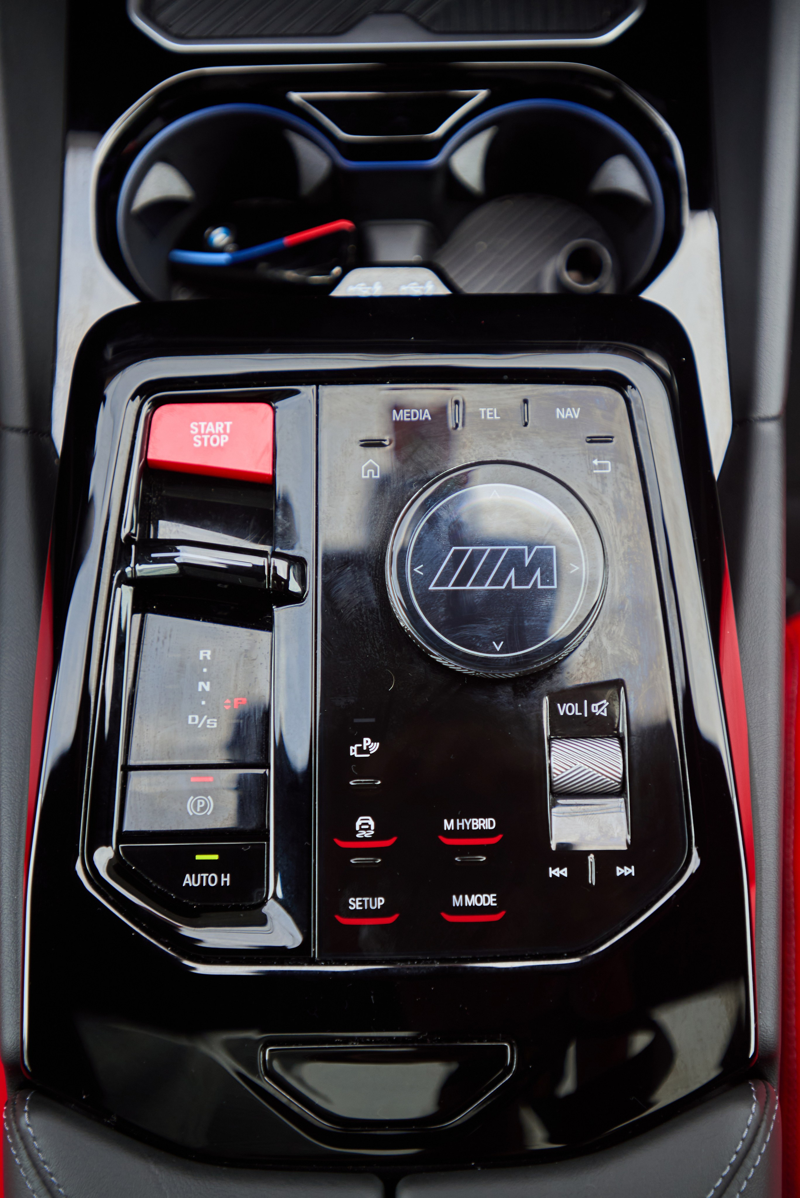 BMW M5 2025. Автомобильный и интерьерный фотограф в Минске Александр Тагаев