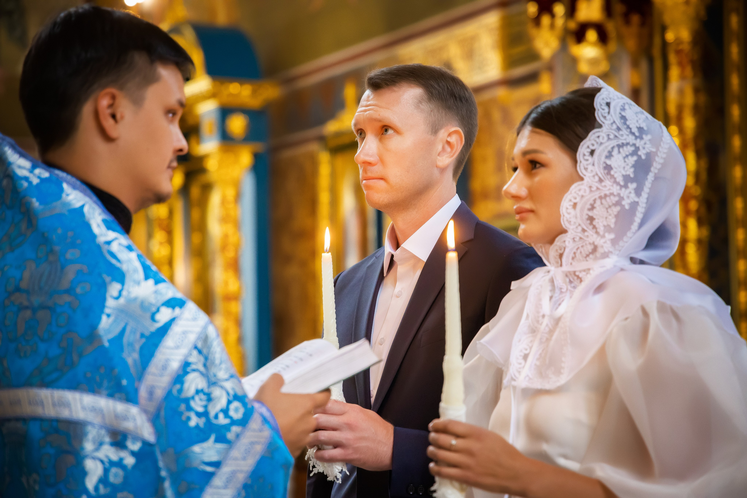 В Храме. Семейный и Свадебный фотограф в Астане Александр Астапов