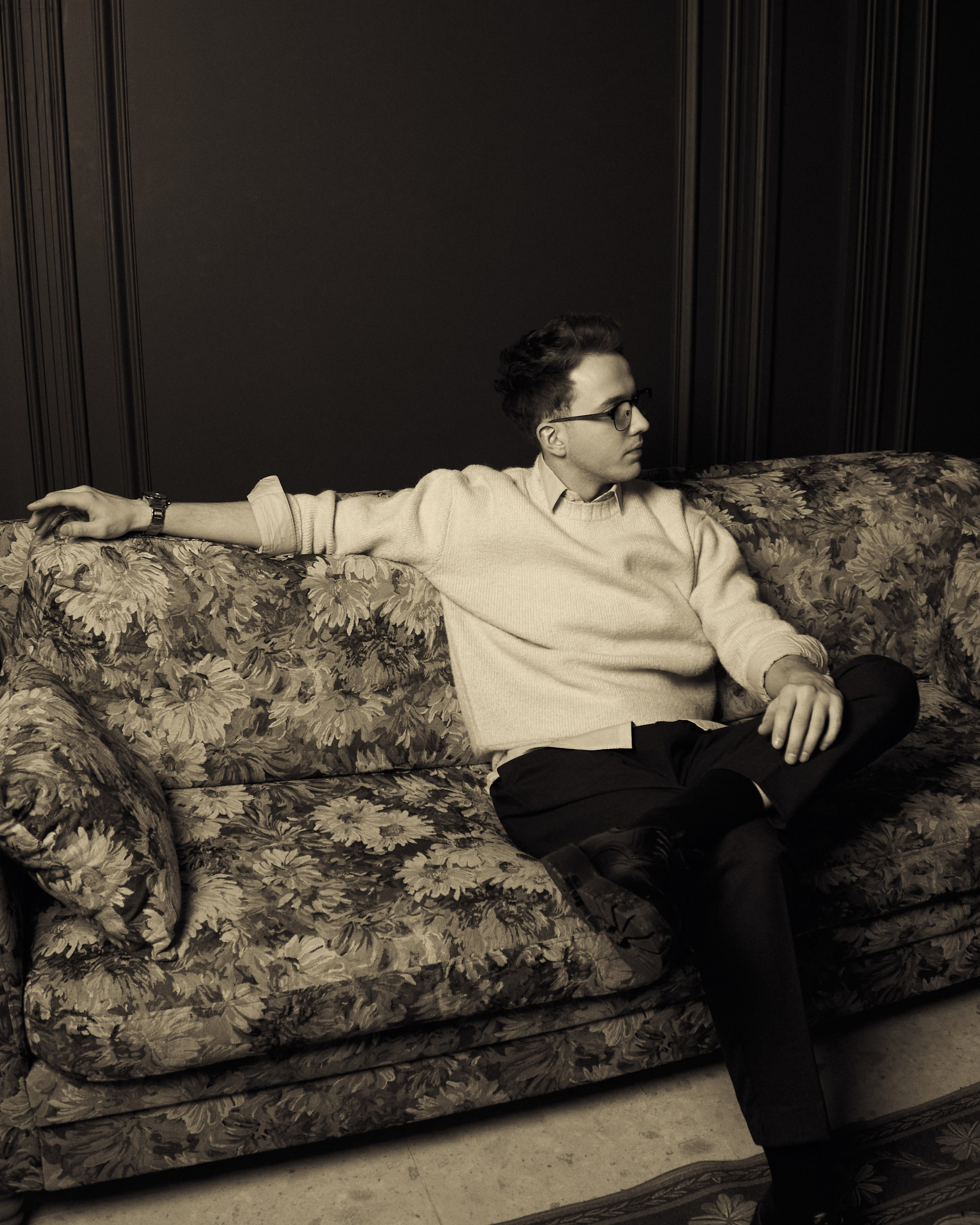 Максим. Главная