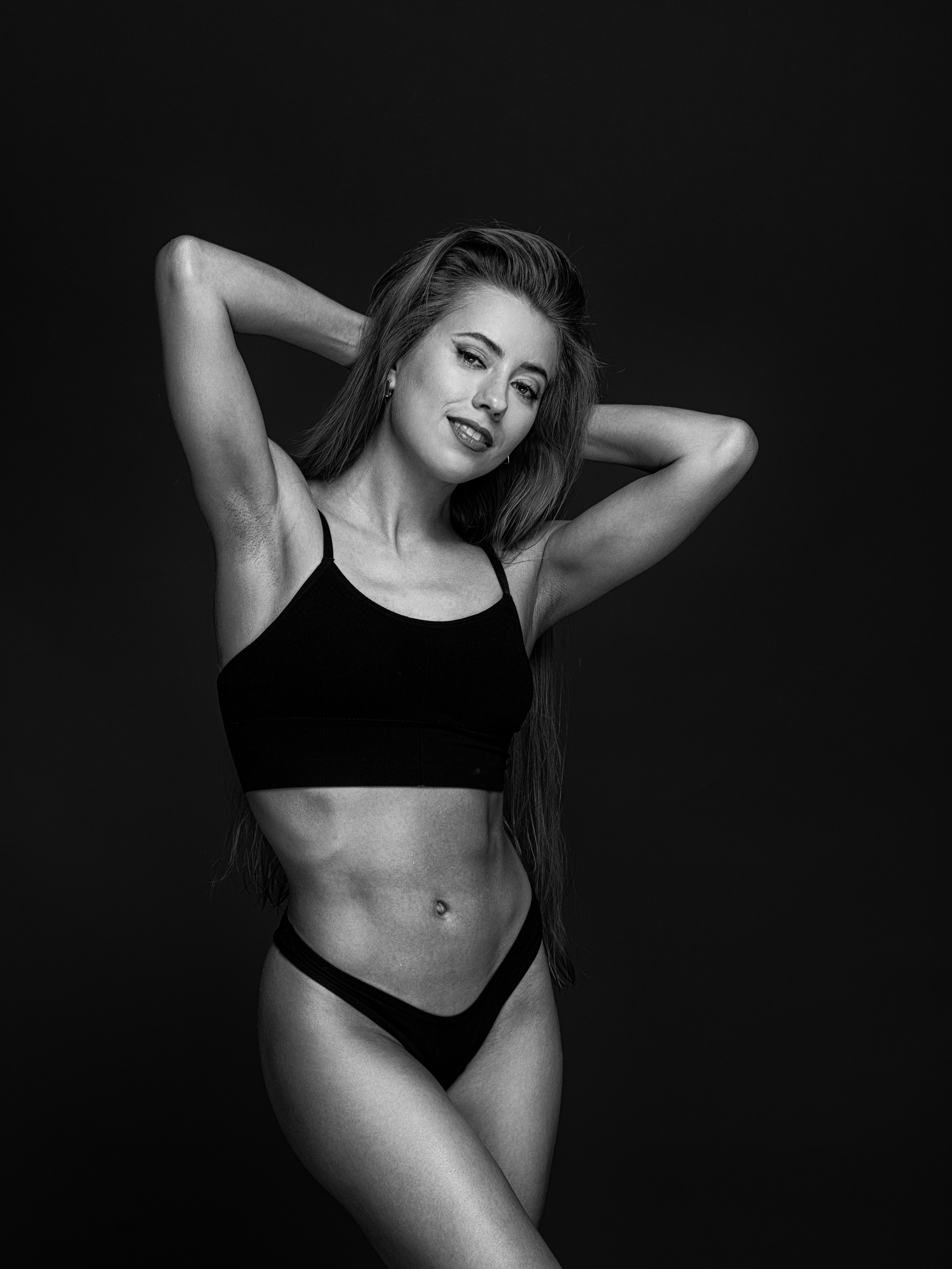 Съемка с Викторией на циклораме с импульсным светом в формате для «себя». Дмитрий Шульгин, портретный фотограф в Воронеже