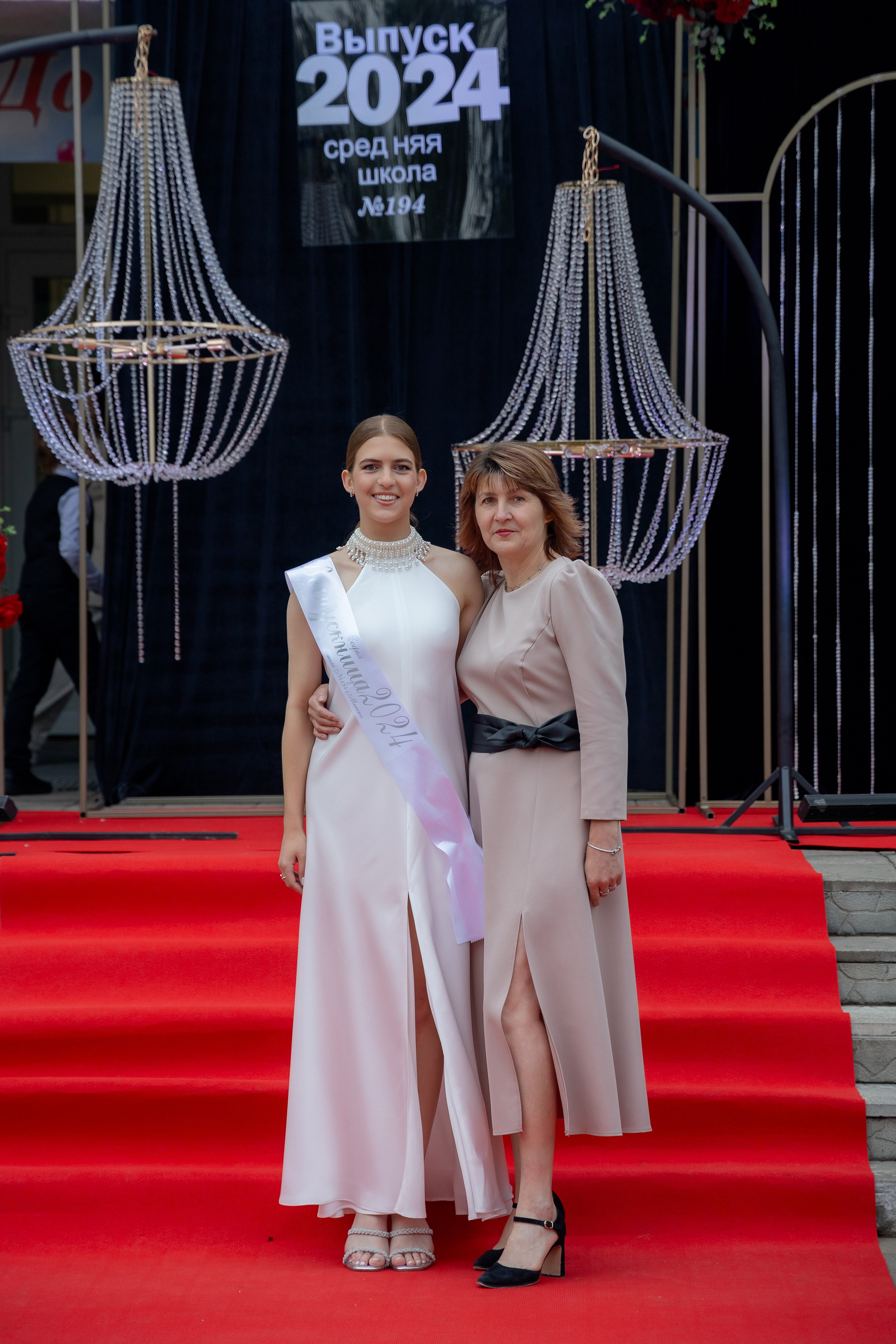 Школьный выпускной 2024 год в Соколе (Минск). Свадебный фотограф в Минске/Беларуси Сергей Спиридонов