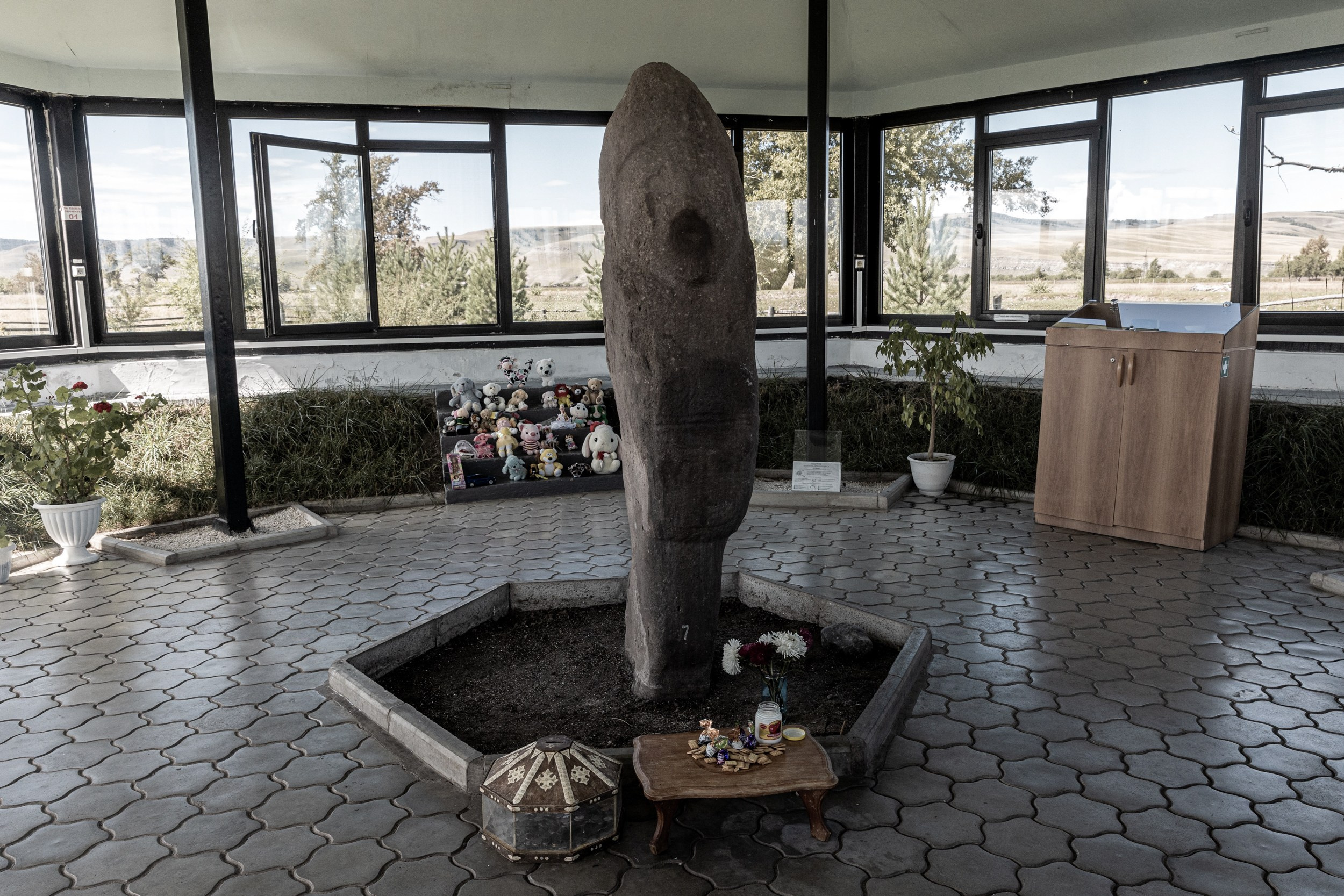 Земля пяти стихий. Yulia Nevskaya, documentary photographer and photojournalist