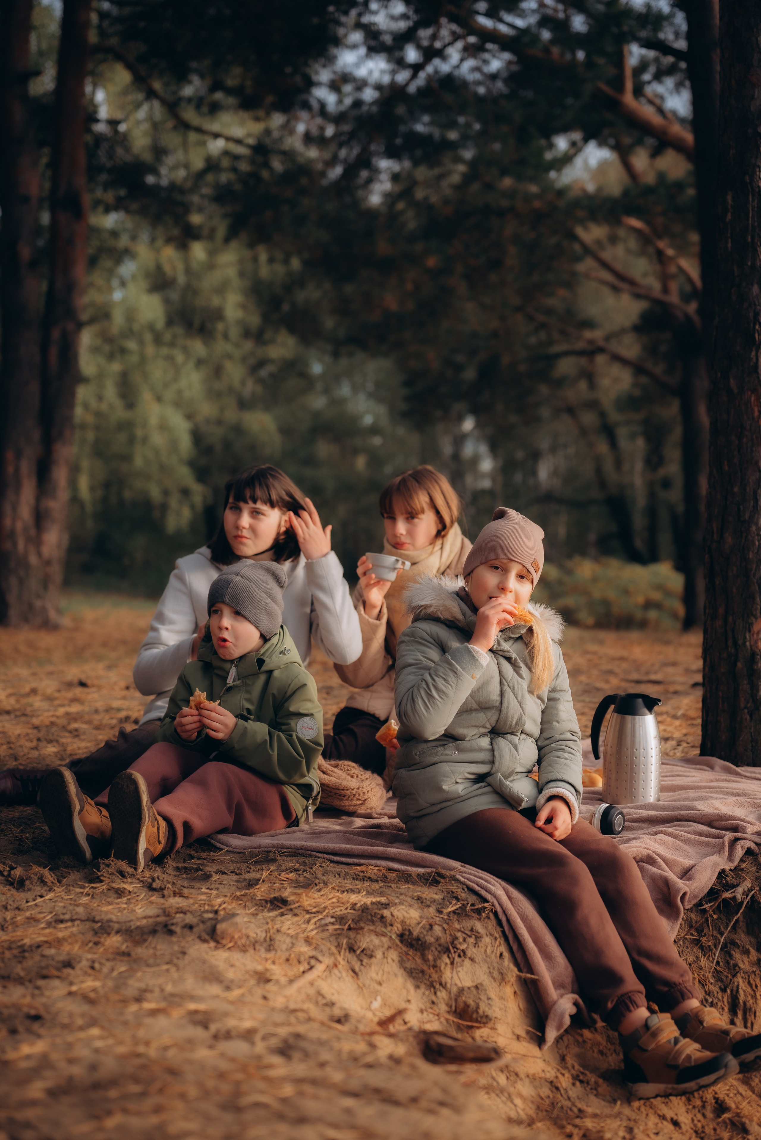 Катя, Максим, Олеся, Алёна, Ксюша и Серёжа. Семейный фотограф в Москве Дарья Пузикова