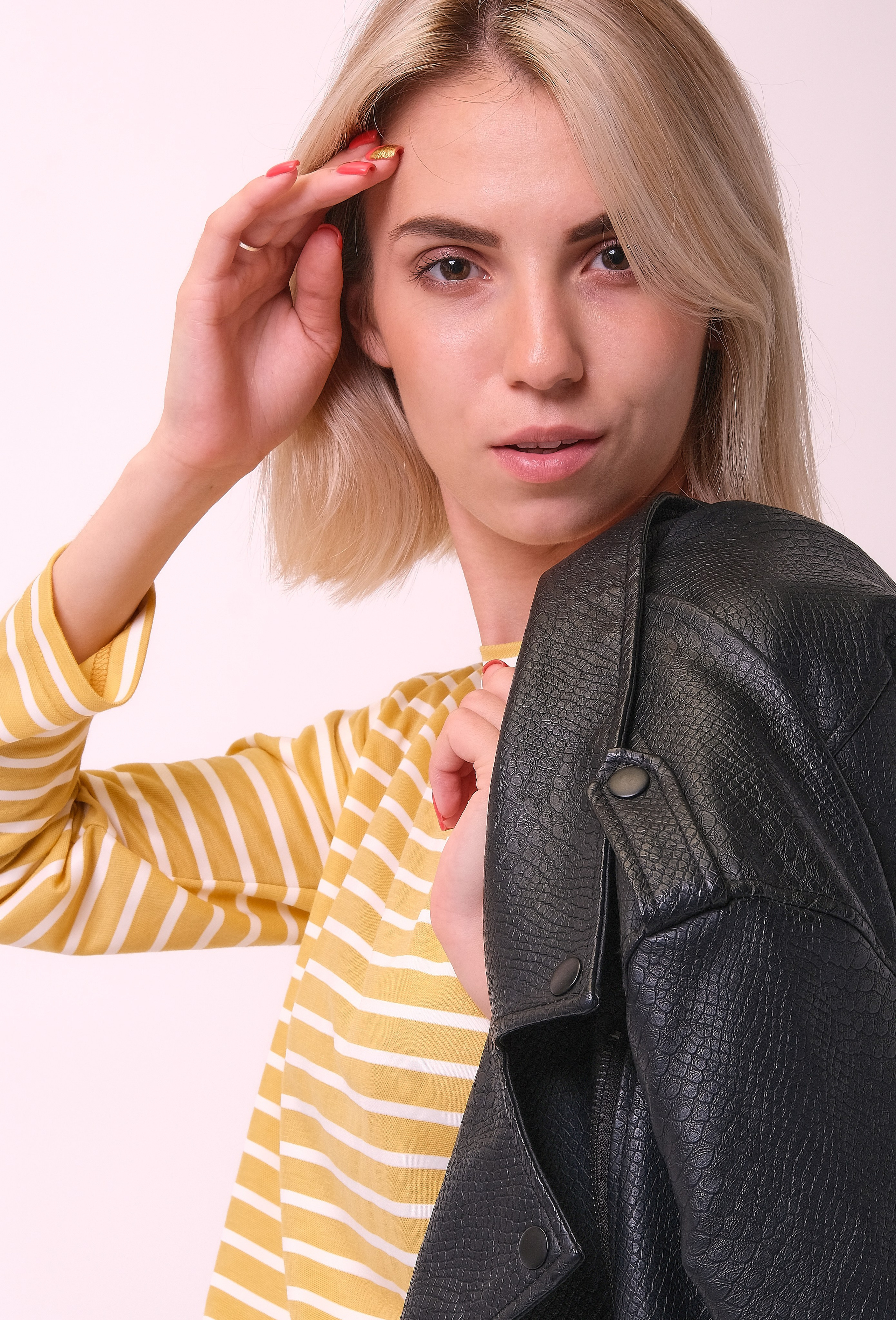 Фотоальбом с красивыми девушками (Часть 3)