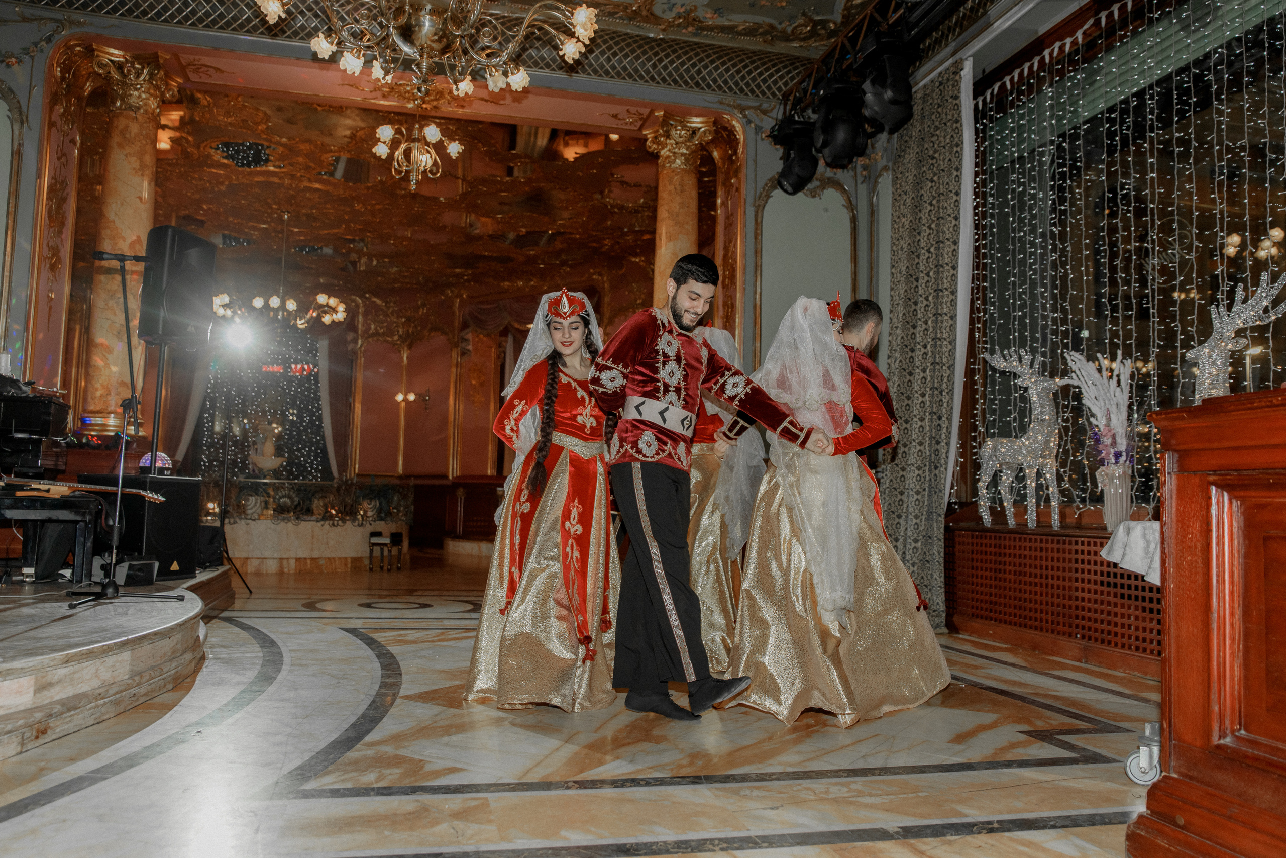 Арам и Астра W 18.12.2021. Свадебный фотограф в Москве и по всему миру